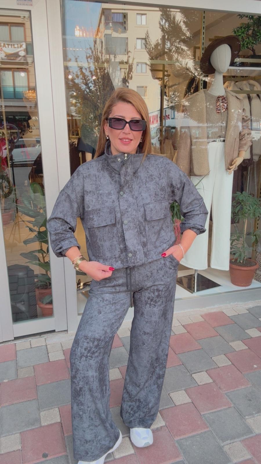 Batik Desenli Takım