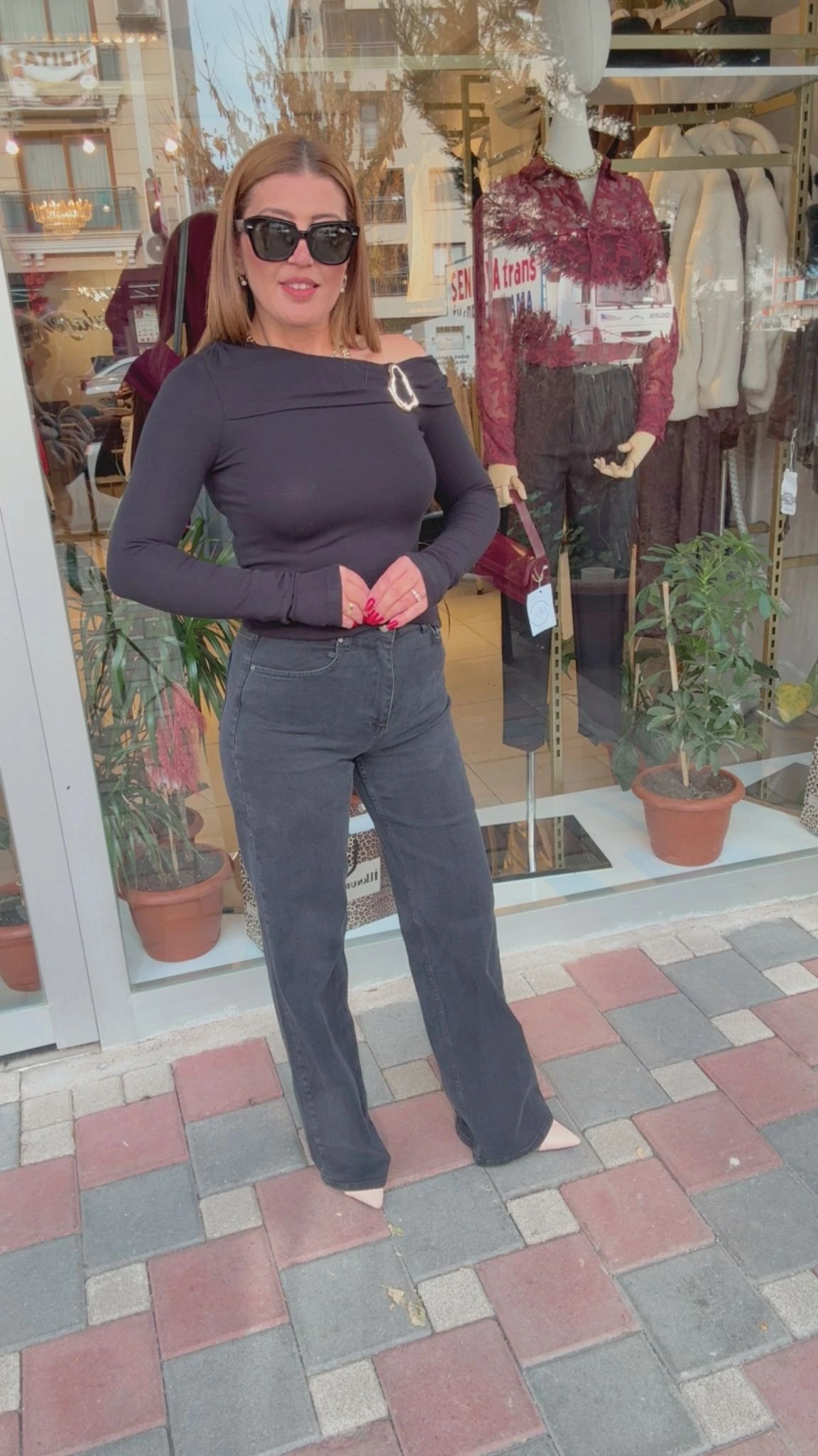 YAKA AKSESUARLI KAYIK YAKA BLUZ