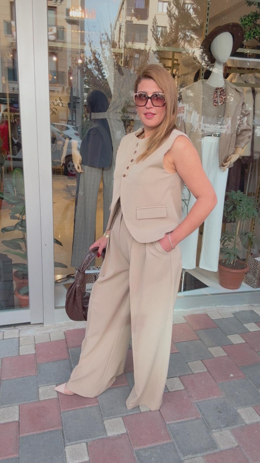 Tahta Düğmeli Takım