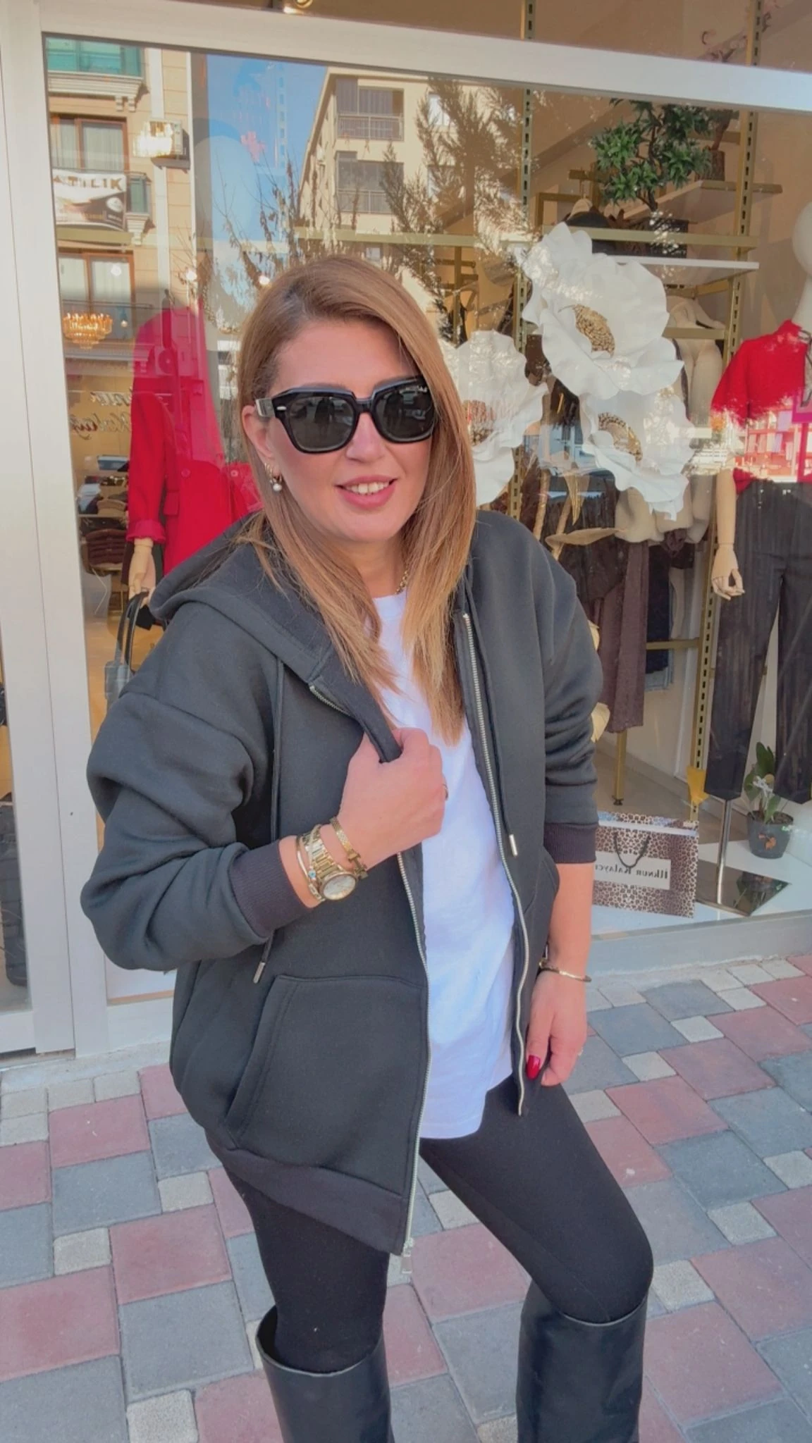 KANGURU CEPLİ KAPÜŞONLU CEKET