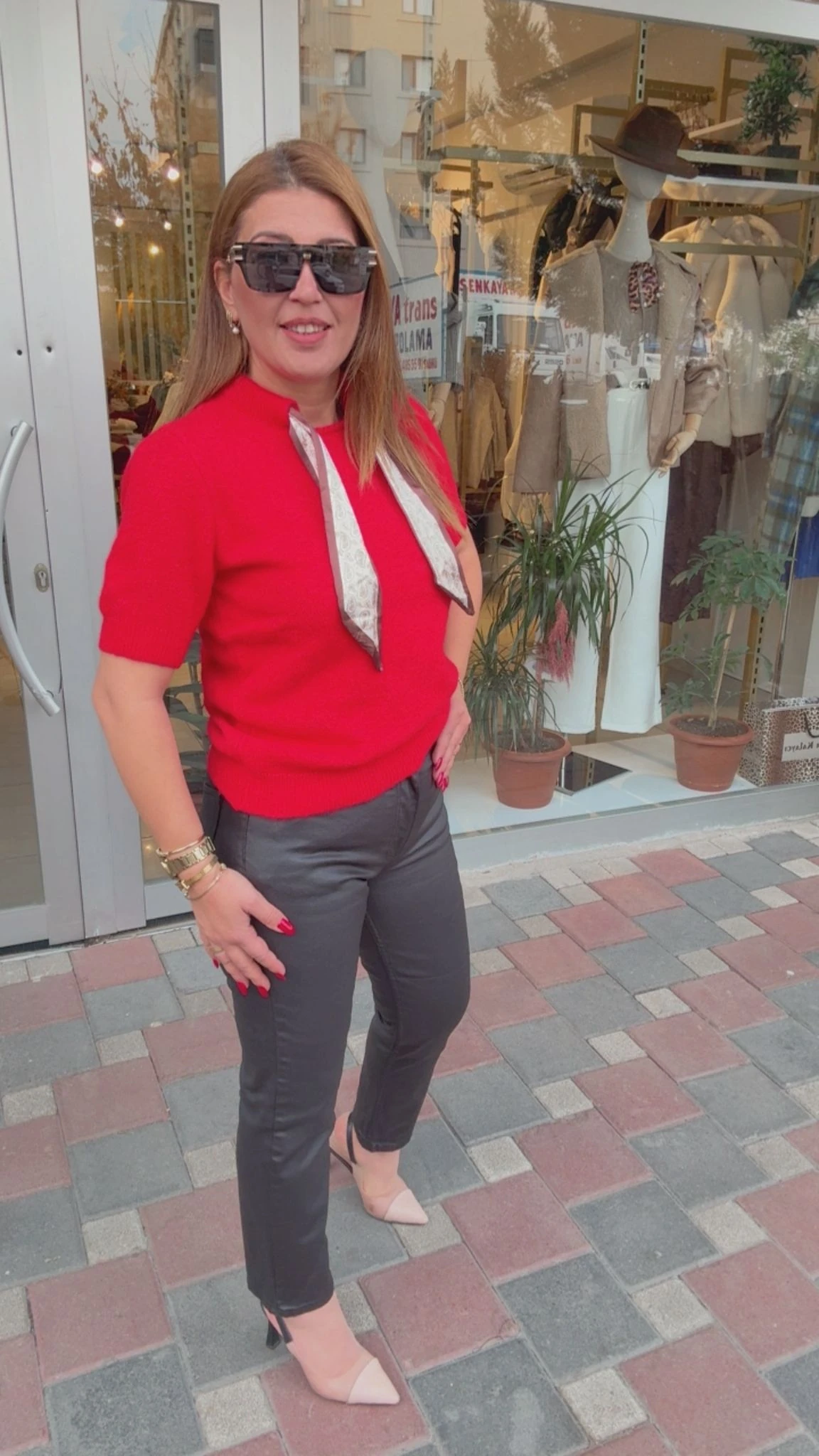 Şal Yaka Triko Kazak