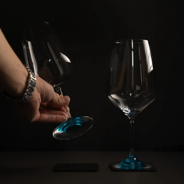 2 X Kristal Cam Şarap Bordeaux (0,65 L) Mıknatıslı + 2 X Metal-nano-jel-pad