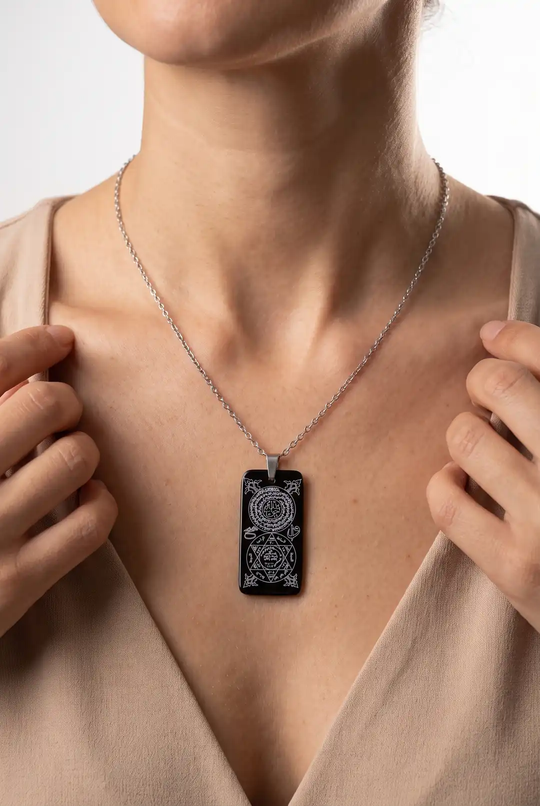Sır-ı Akik Rectangular Necklace Black Premium Series for Women