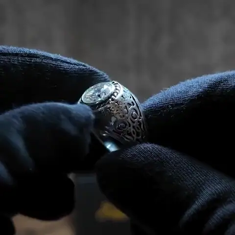 Moissanite (Monzait) Taşlı Kalemkar İşçilik Premium Gümüş Yüzük yakından