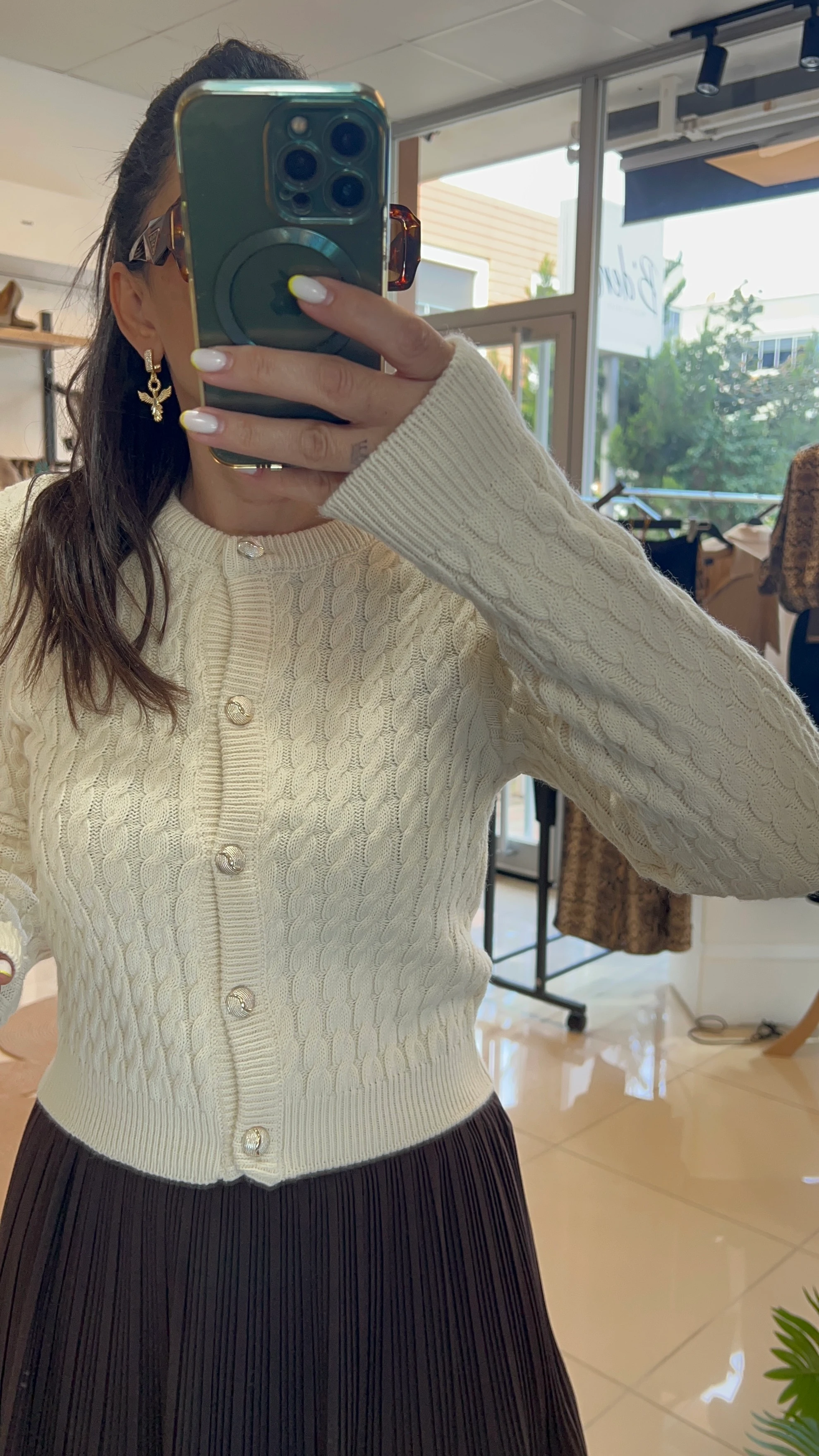 Krem Düğme Detaylı Örgü Ceket