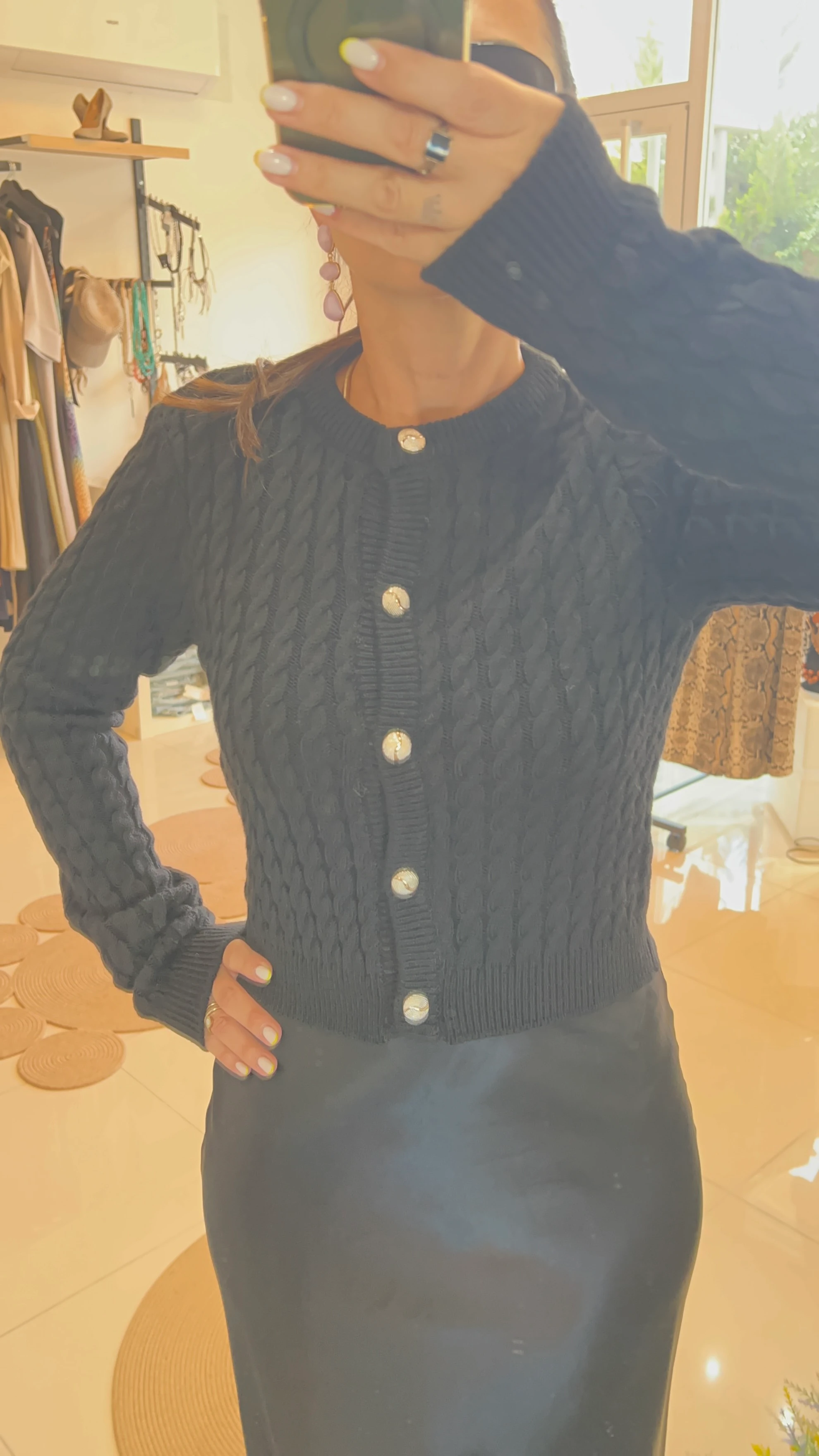 Siyah Düğme Detaylı Örgü Ceket