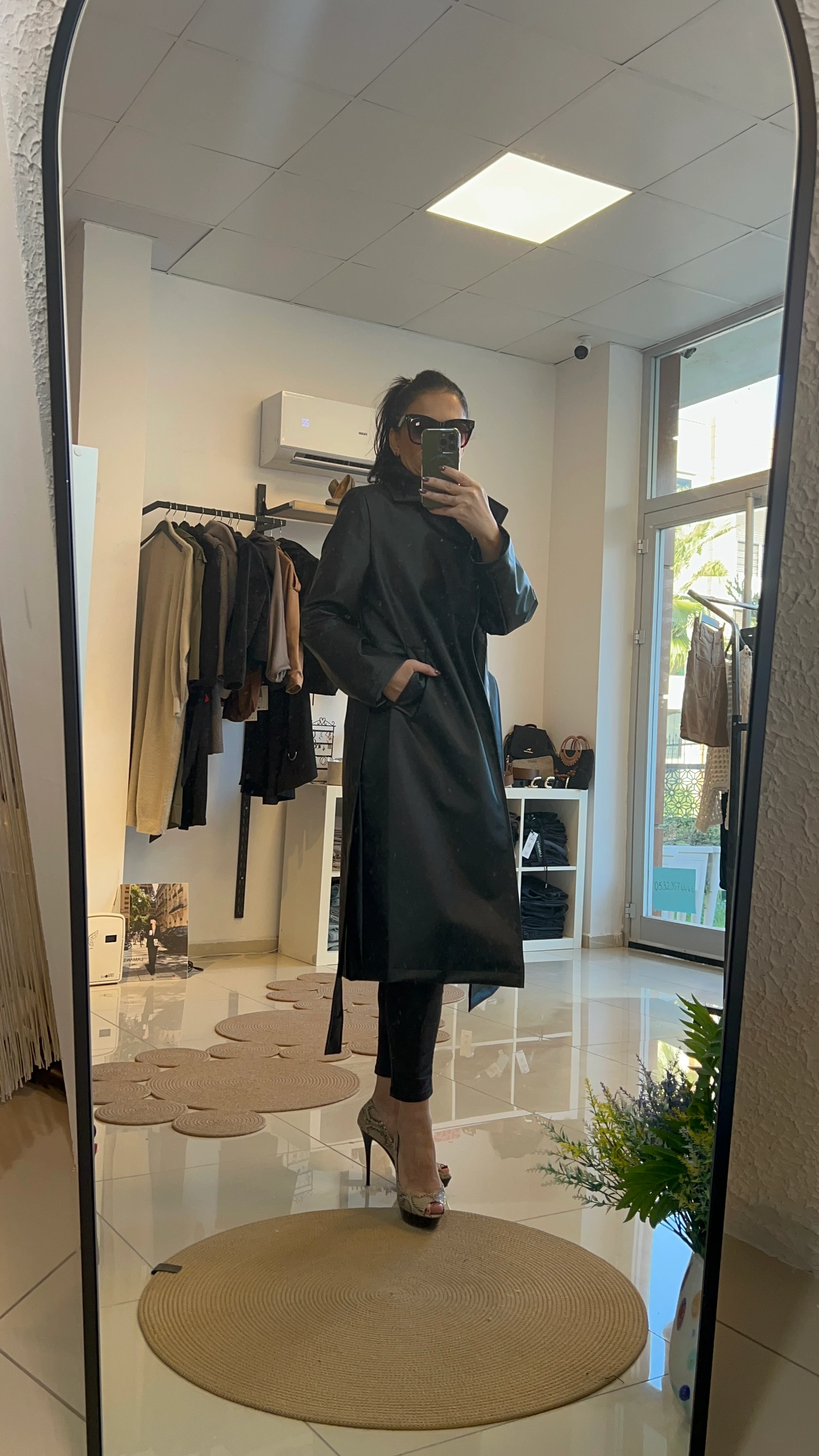 SİYAH DERİ UZUN TRENÇKOT