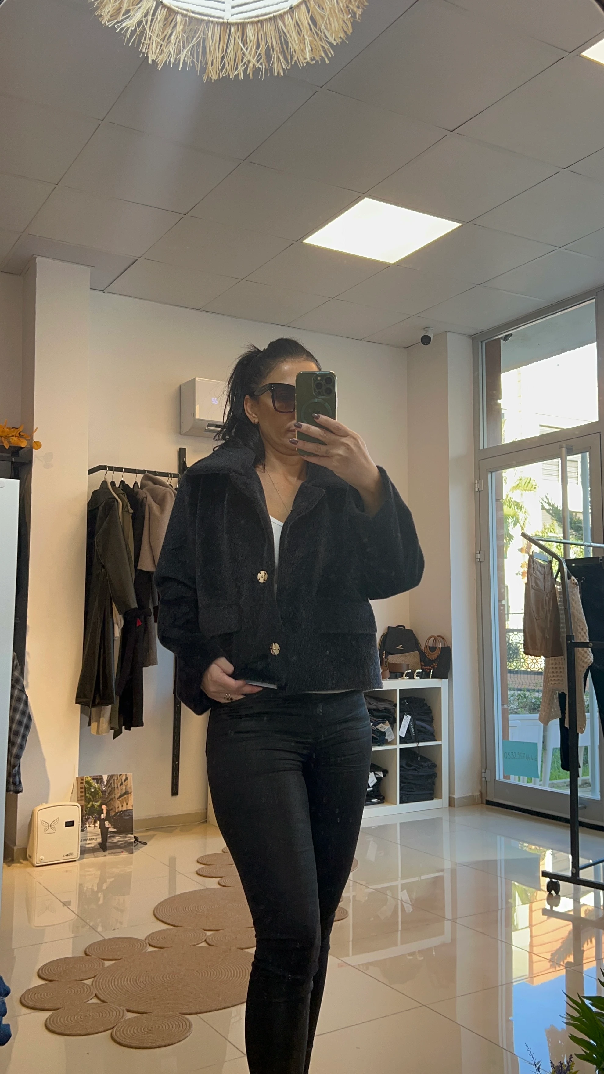 SİYAH KISA KAŞE CEKET