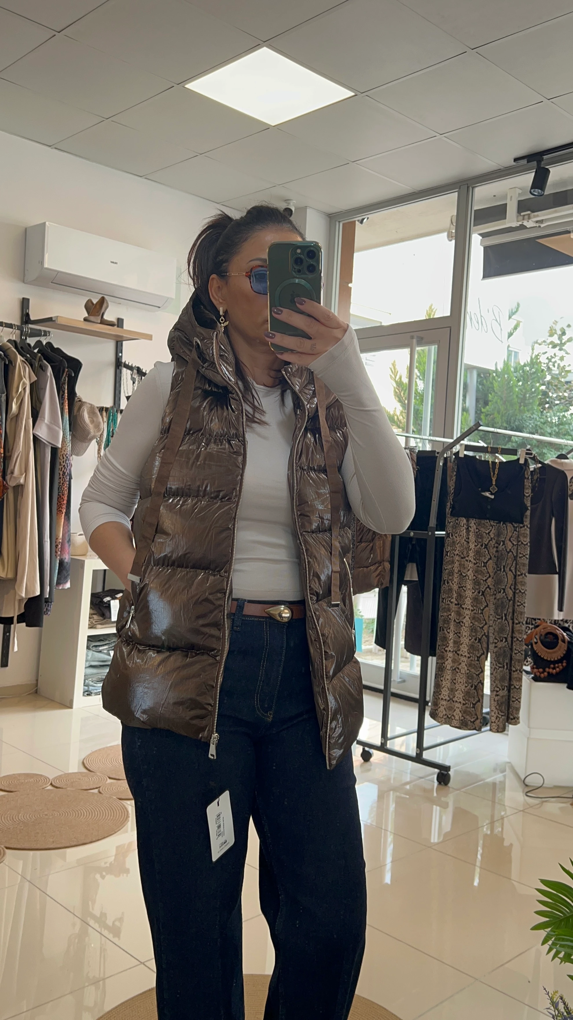 Kahverengi Şişme Yelek