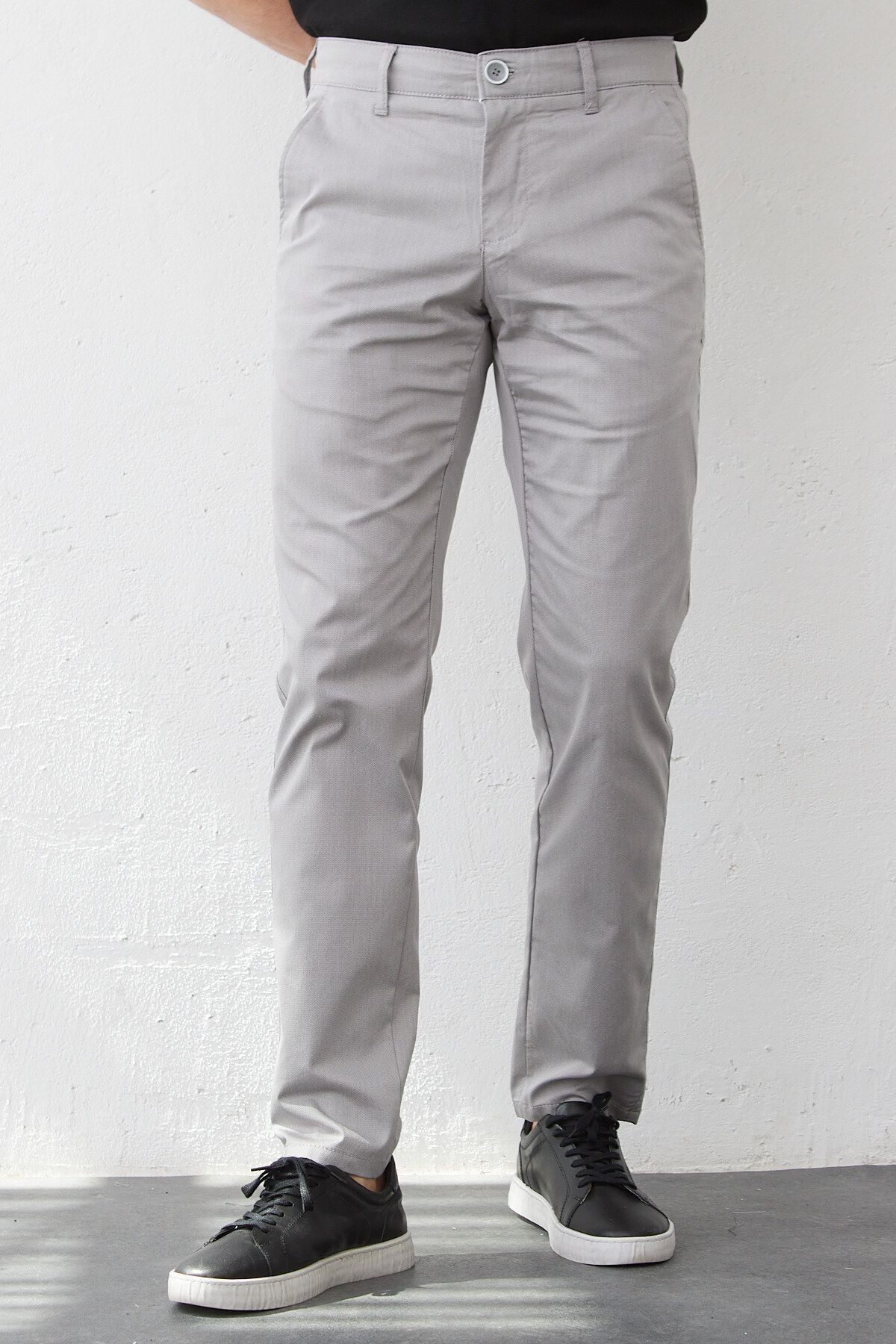 Erkek Açık Gri Yan Cepli Dokuma Likralı Modern Slim Fit Chino Pantolon