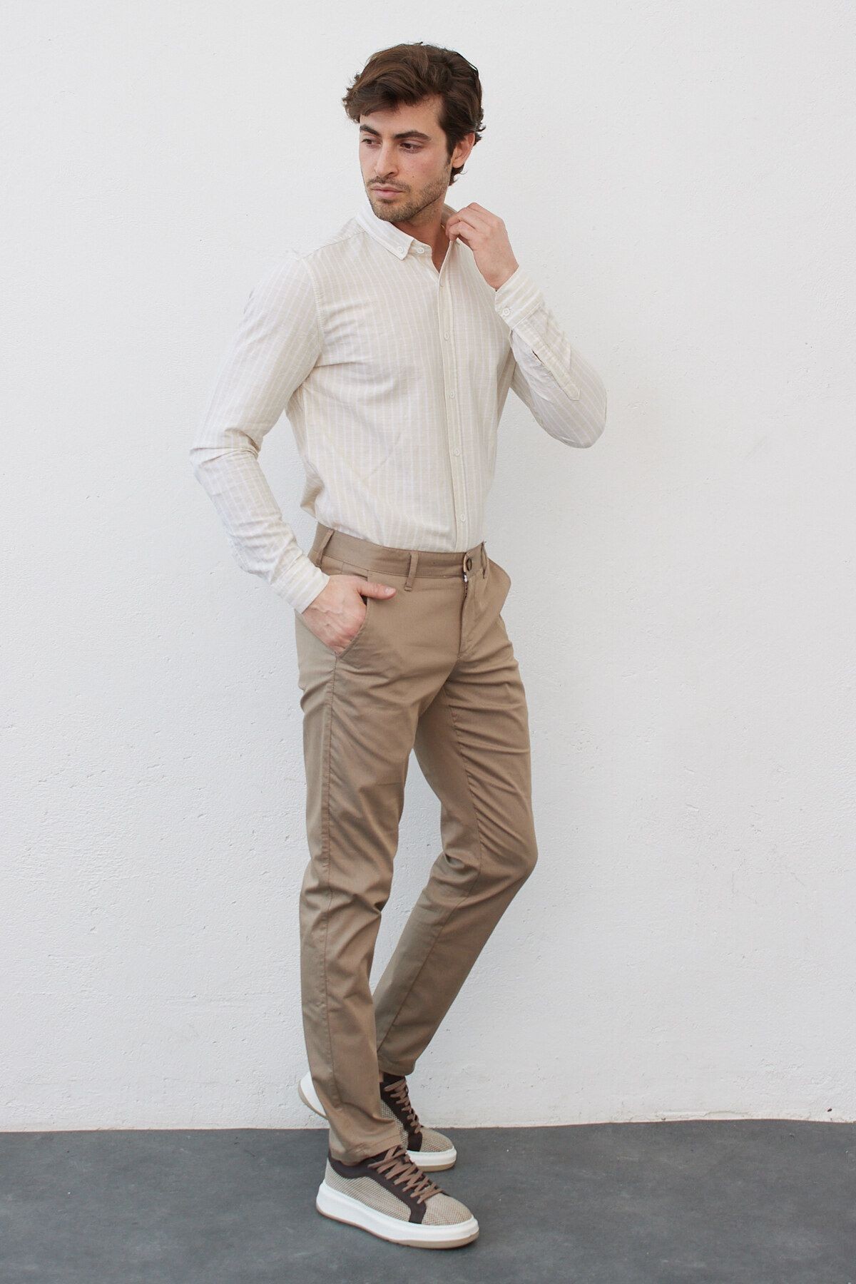 Erkek Uzun Kol Yaka Düğmeli Modern Slim Fit Dar Kesim Çizgili Pamuklu Gömlek