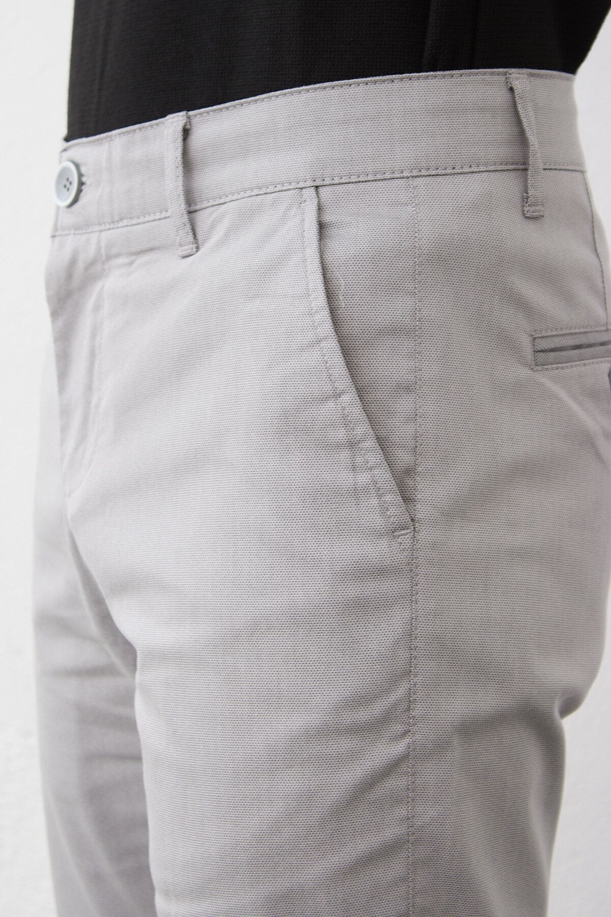 Erkek Açık Gri Yan Cepli Dokuma Likralı Modern Slim Fit Chino Pantolon