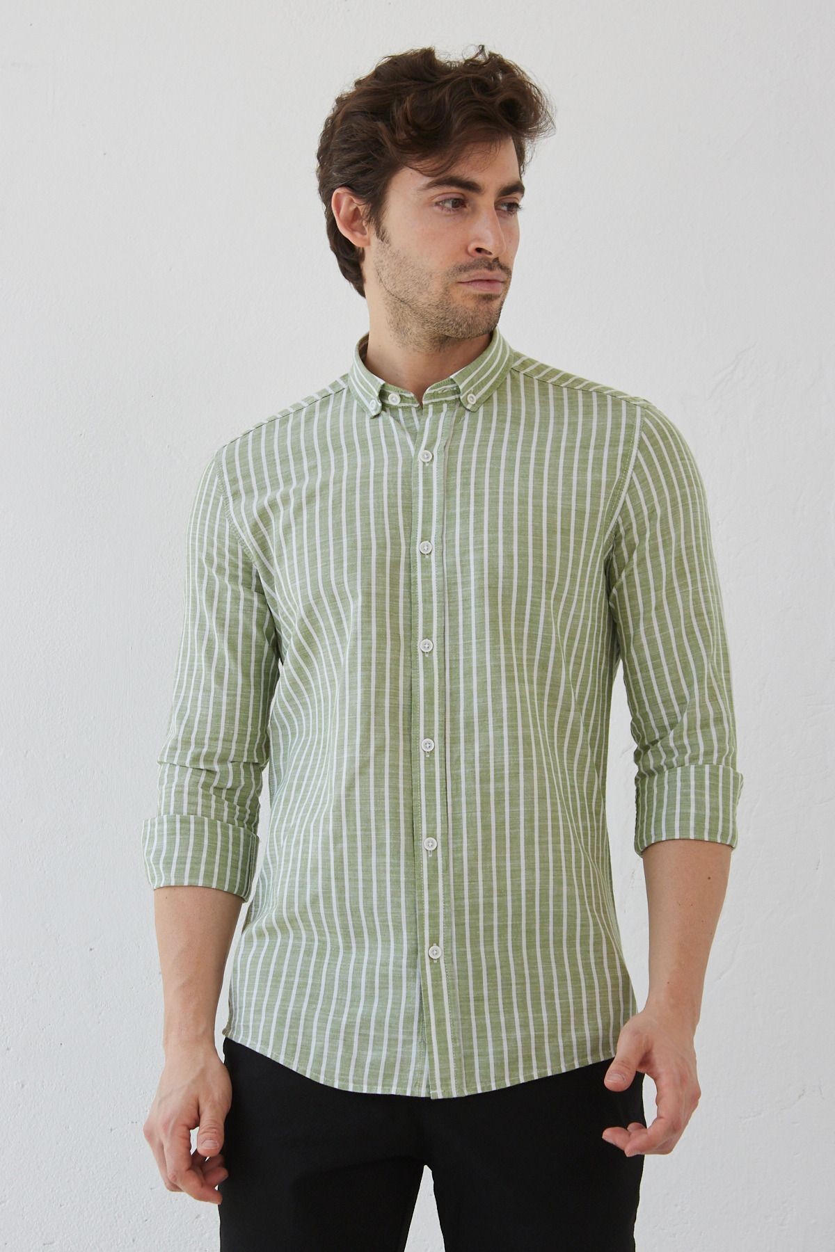 Erkek Uzun Kol Yaka Düğmeli Modern Slim Fit Dar Kesim Çizgili Pamuklu Gömlek