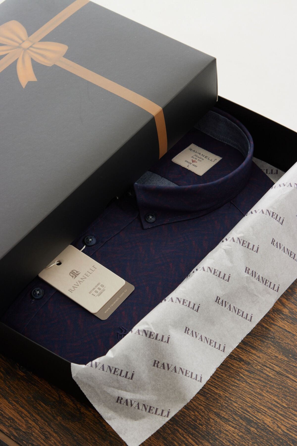 Vessmen Bordo Slimfit Hediye Kutulu Yaka Düğmeli Uzun Kol Erkek Gömlek