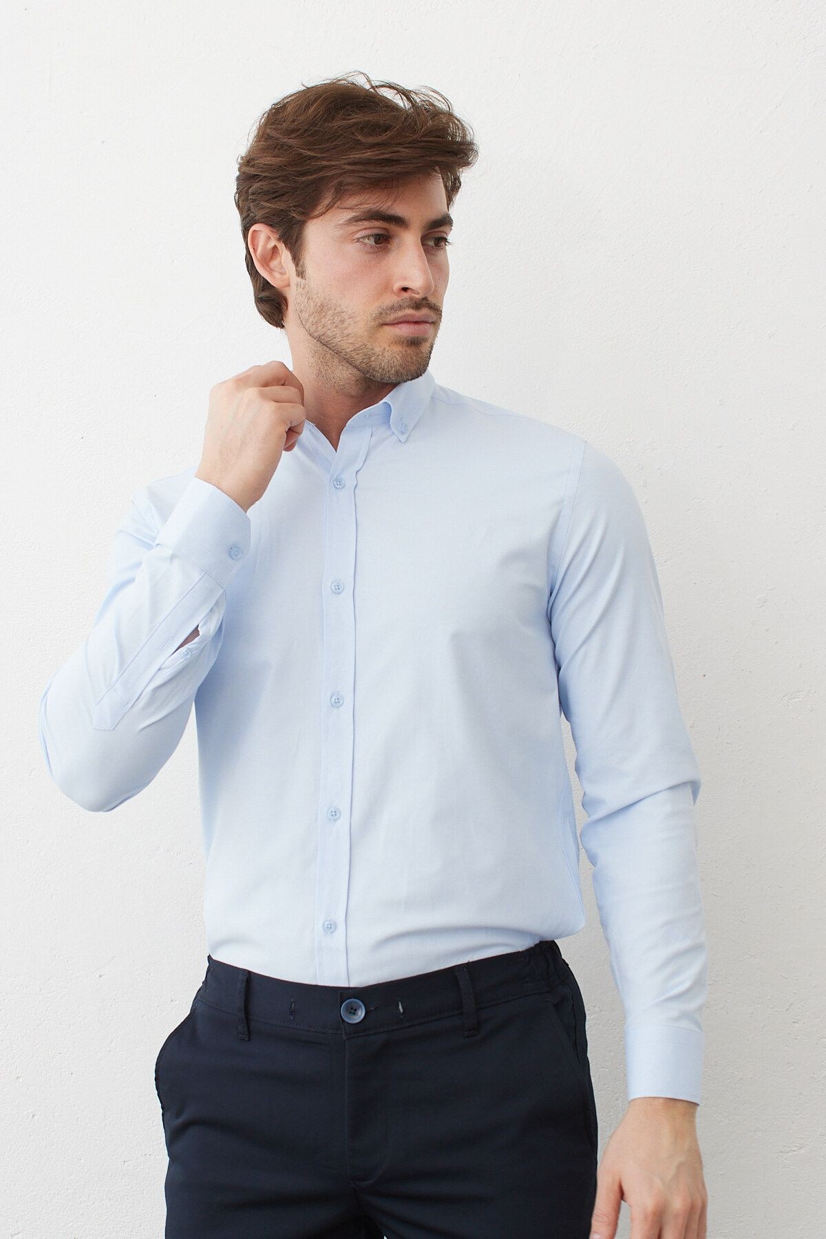 Açık Mavi Slimfit Pamuklu Oxfort Likra Yaka Düğmeli Uzun Kol Erkek Gömlek G490
