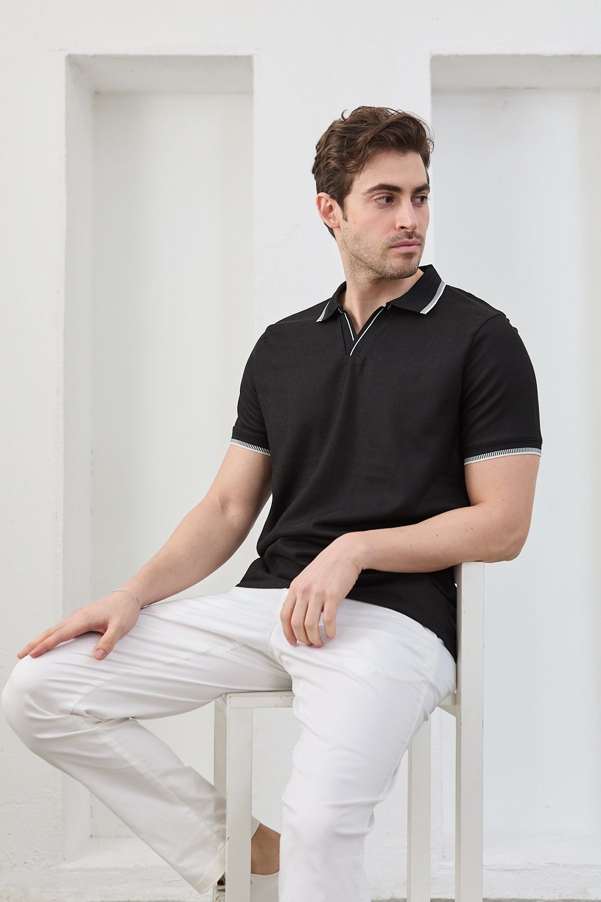 Erkek Çekmeyen Pamuklu Kumaş Slim Fit Dar Kesim Polo Yaka Tişört
