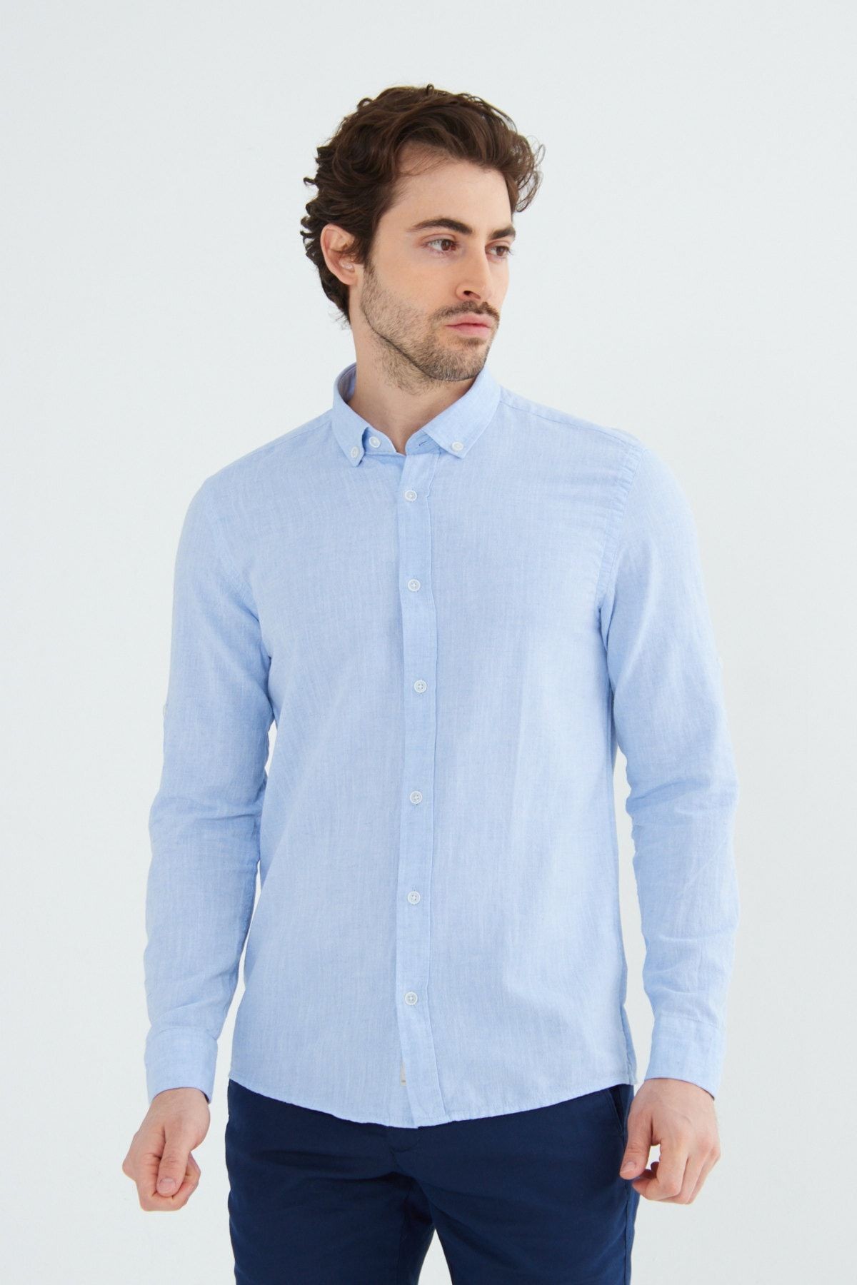 Açık Mavi Slimfit Keten Yaka Düğmeli Uzun Kol Erkek Gömlek G574