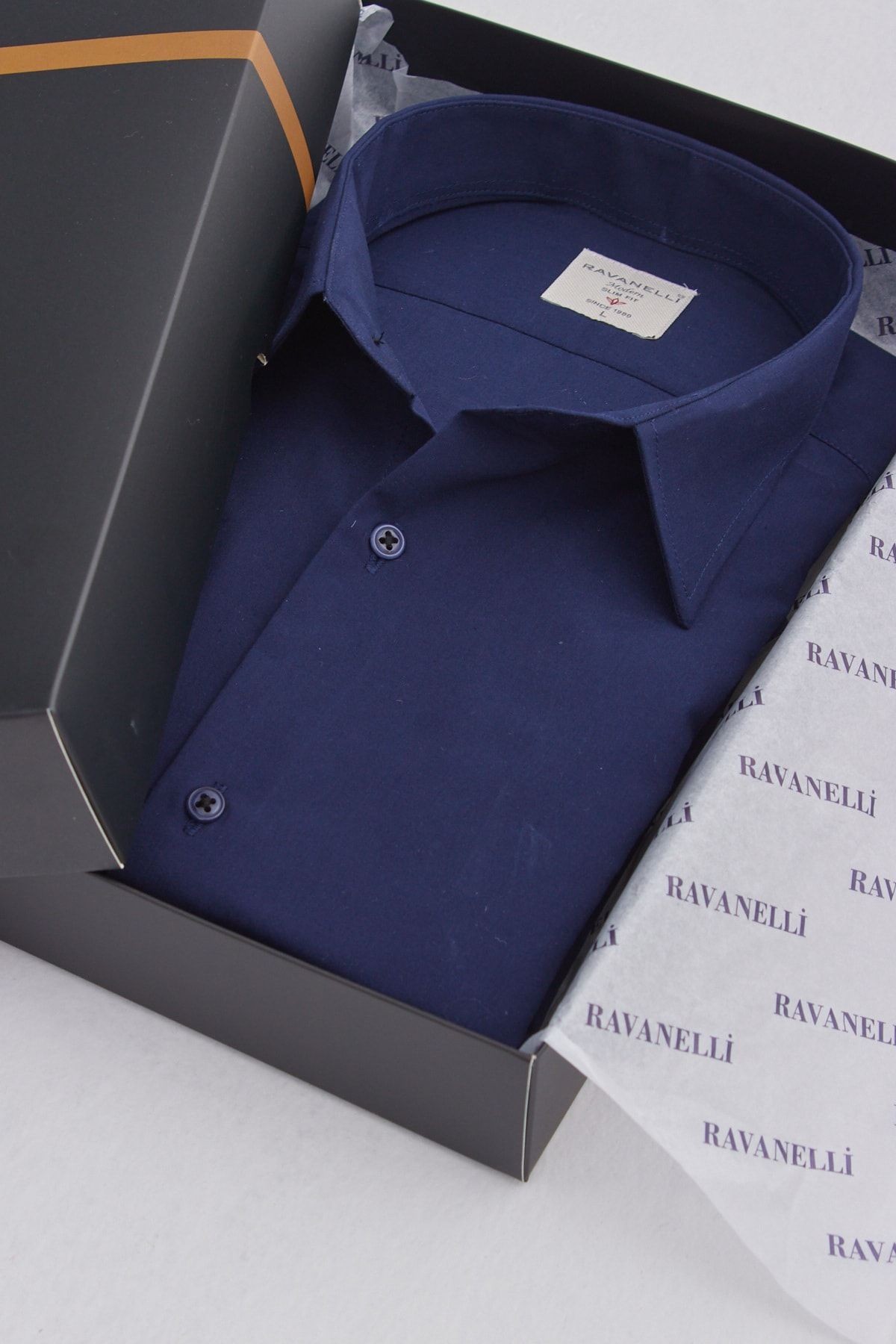 Hediye Kutulu Slim Fit Uzun Kol Gömlek