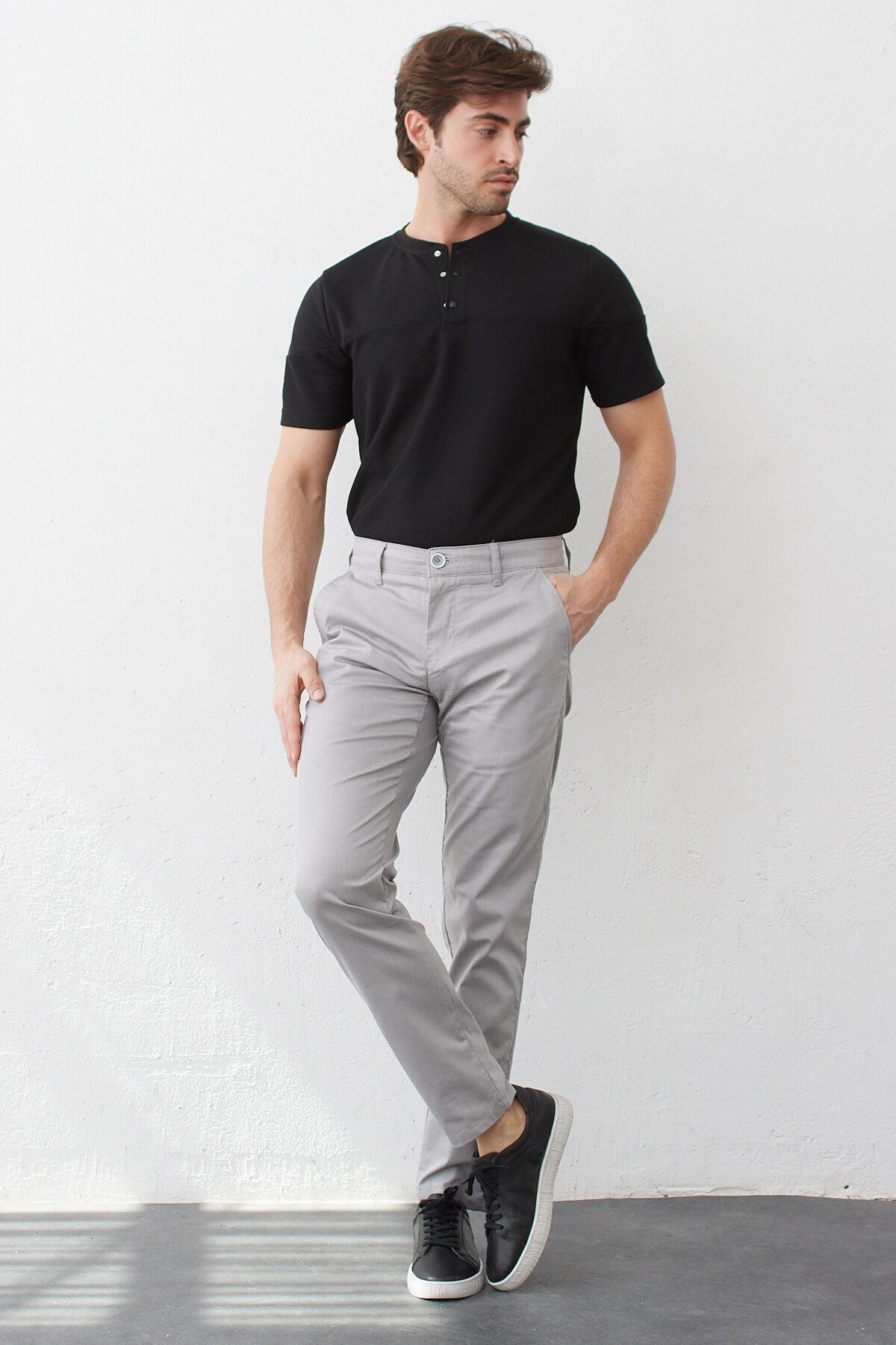 Erkek Açık Gri Yan Cepli Dokuma Likralı Modern Slim Fit Chino Pantolon