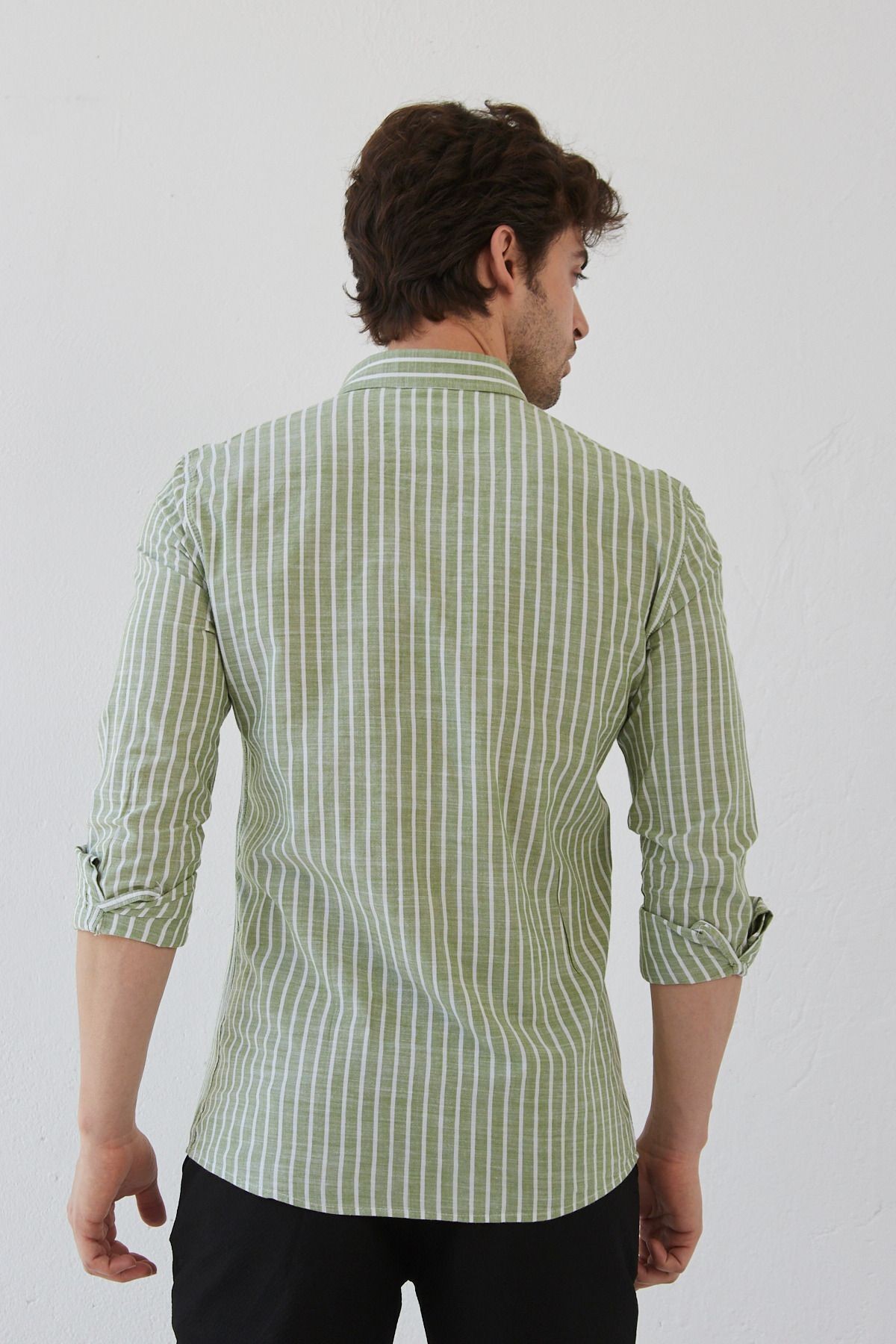 Erkek Uzun Kol Yaka Düğmeli Modern Slim Fit Dar Kesim Çizgili Pamuklu Gömlek