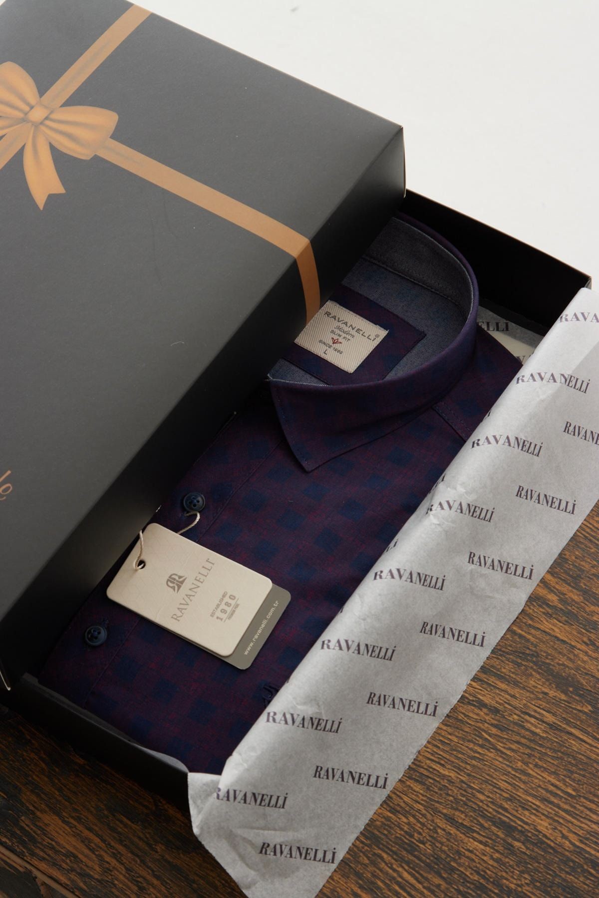Vessmen Bordo Slimfit Hediye Kutulu Yaka Düğmeli Uzun Kol Erkek Gömlek