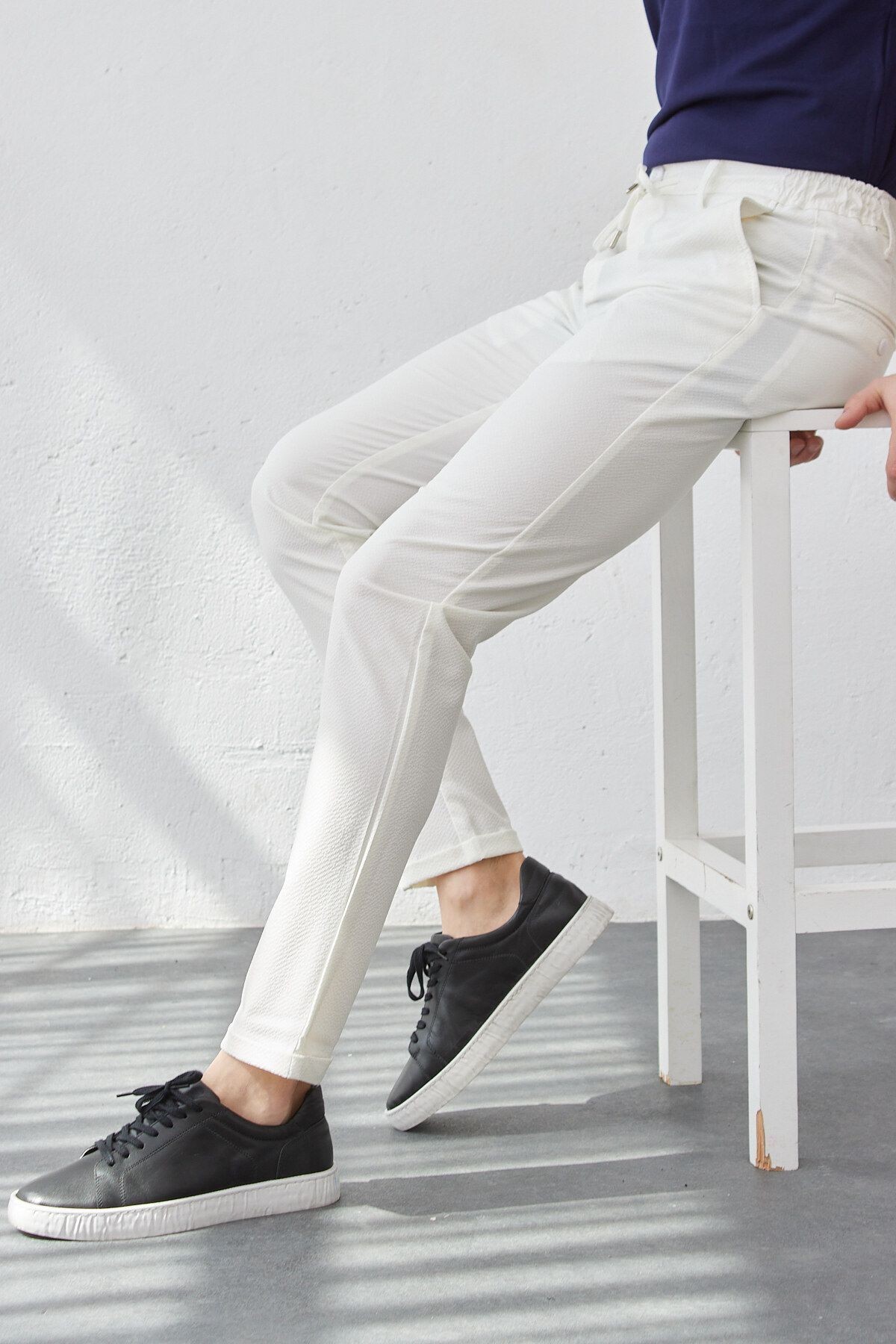 Erkek Beyaz Beli Lastikli Bağcıklı Düz Gofre Dokuma Likralı Esnek Modern Slim Fit Jogger Pantolon