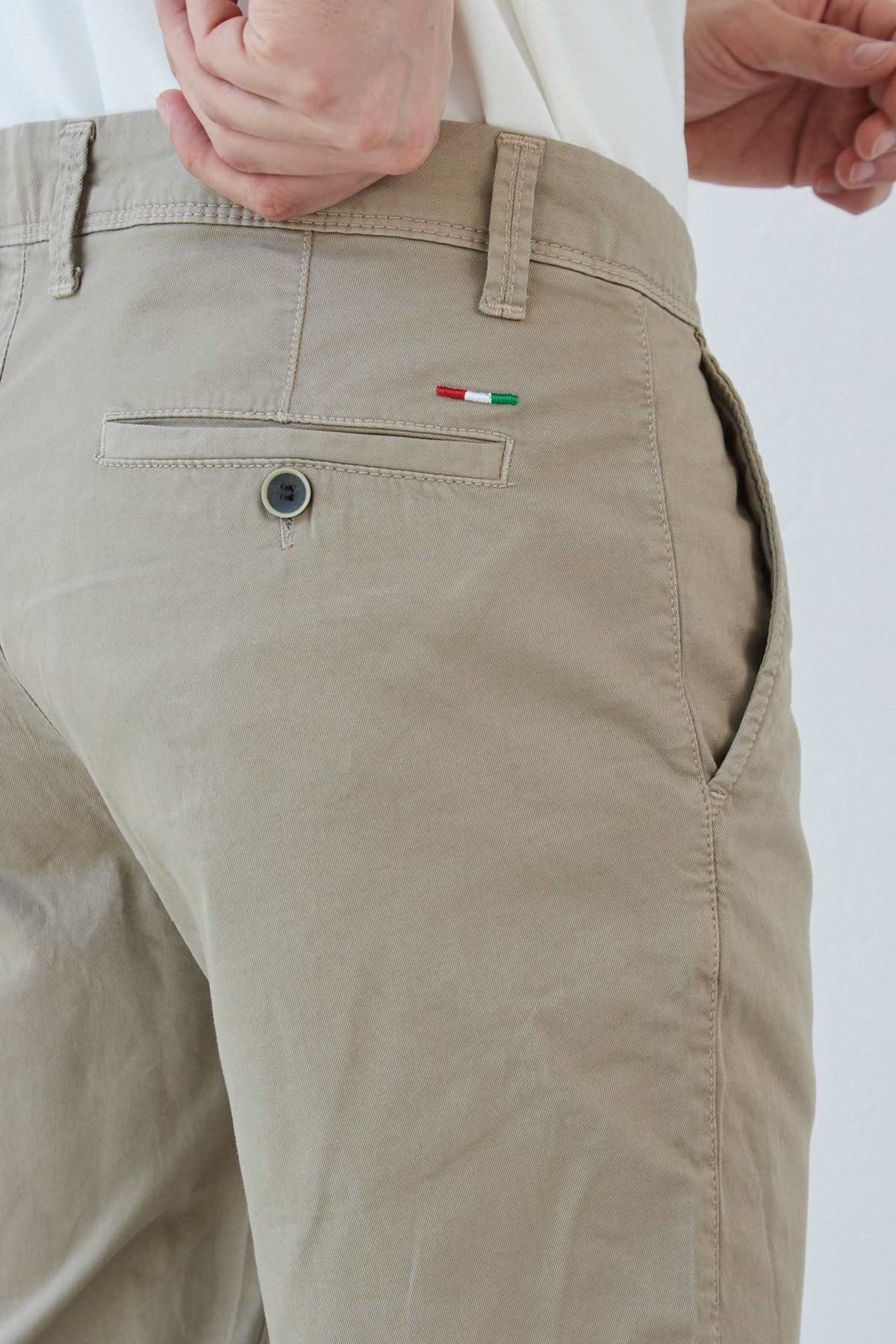 Erkek Bej Slim Fit Dar Kesim Gabardin Pamuklu Casual Chino Şort