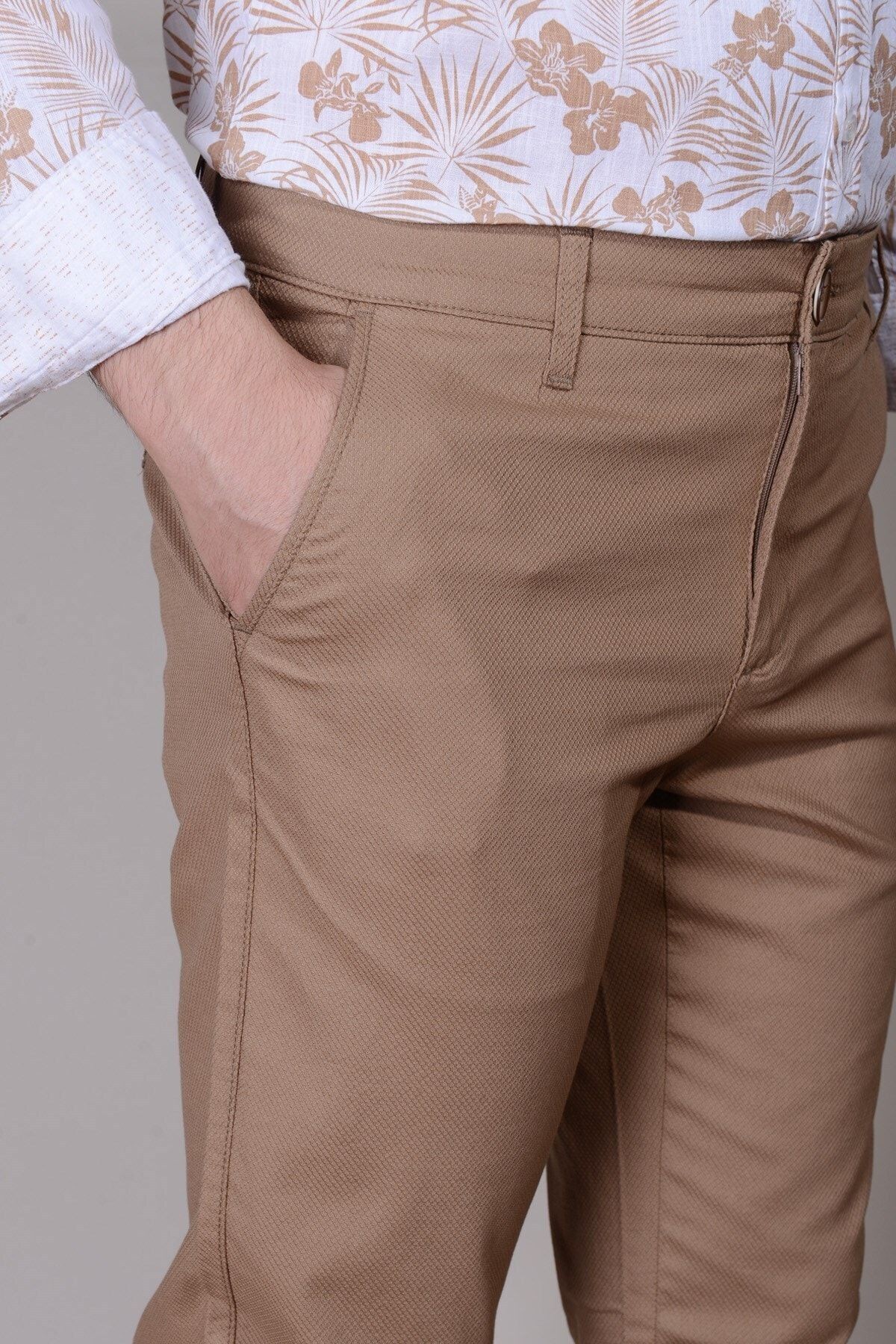 Erkek Bej Regular Fit Armürlü Pantolon