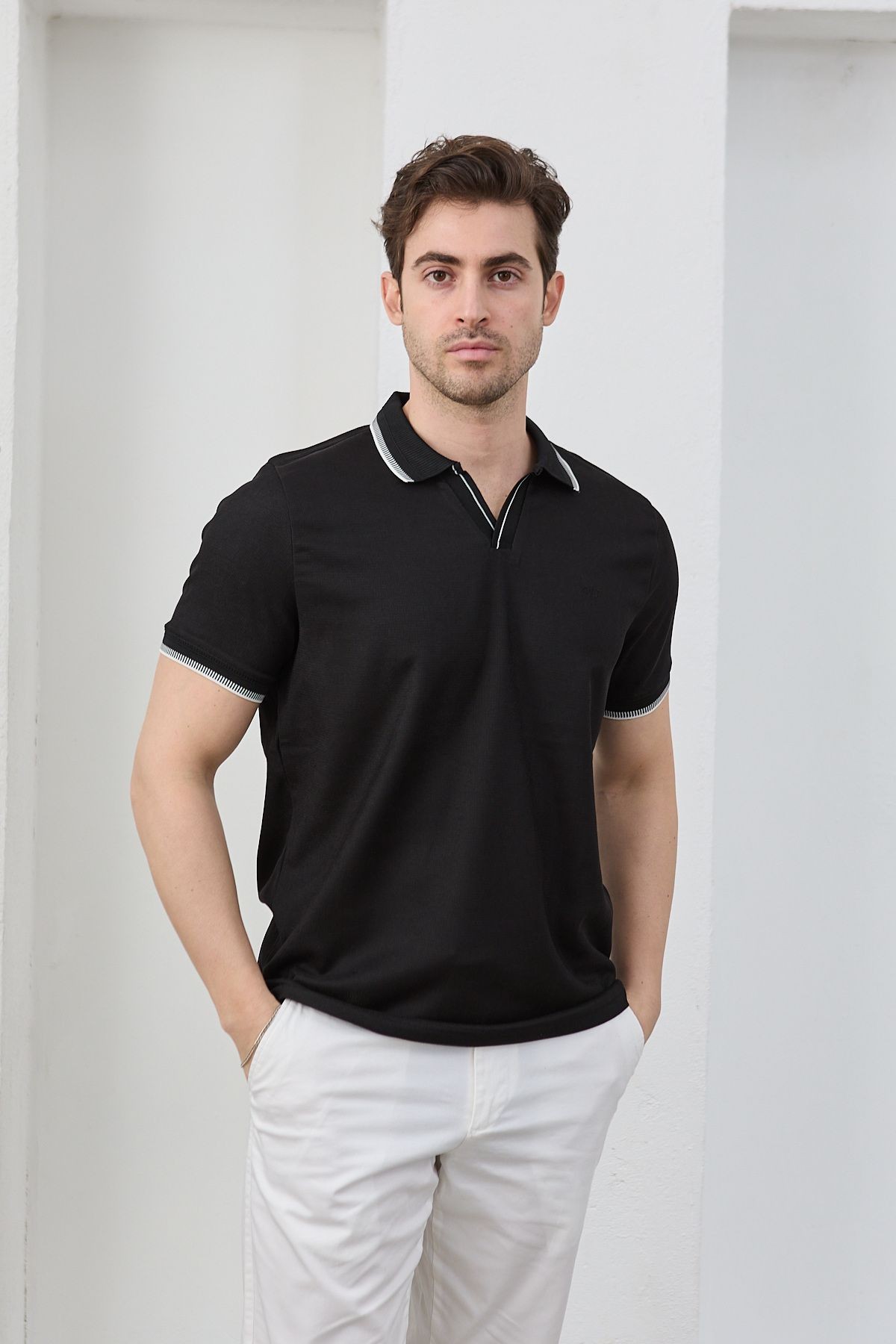 Erkek Çekmeyen Pamuklu Kumaş Slim Fit Dar Kesim Polo Yaka Tişört