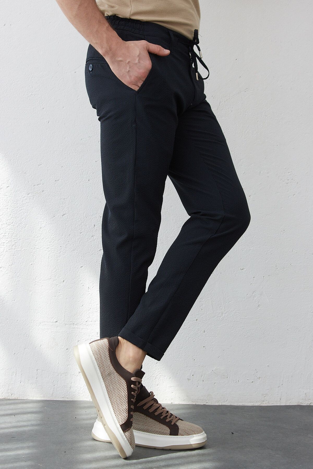 Erkek Beli Lastikli Bağcıklı Gofre Dokuma Likralı Esnek Modern Slim Fit Jogger Pantolon