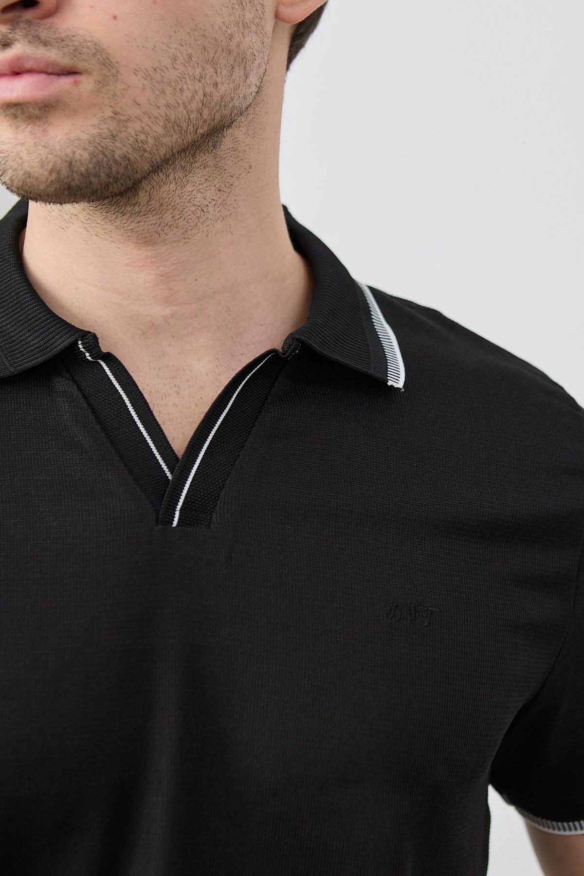 Erkek Çekmeyen Pamuklu Kumaş Slim Fit Dar Kesim Polo Yaka Tişört