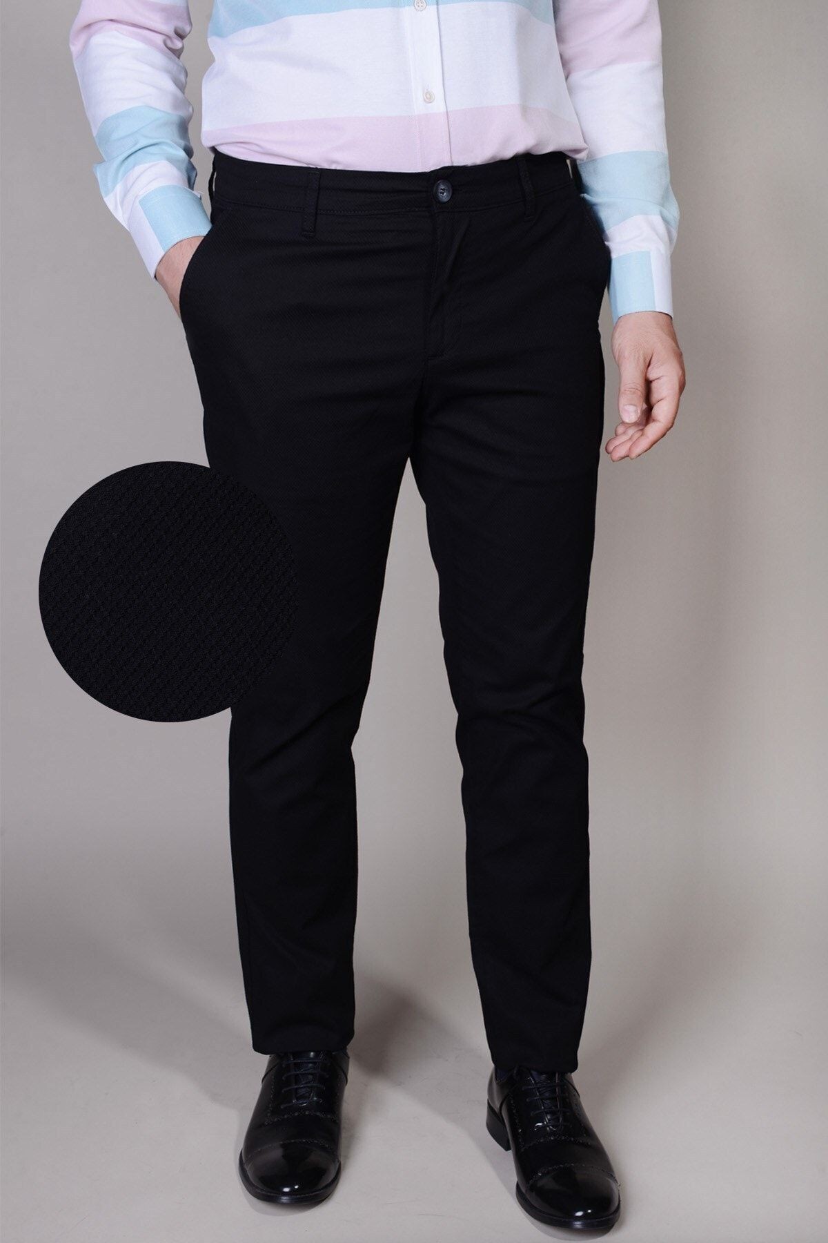 Erkek Siyah Regular Fit Armürlü Pantolon