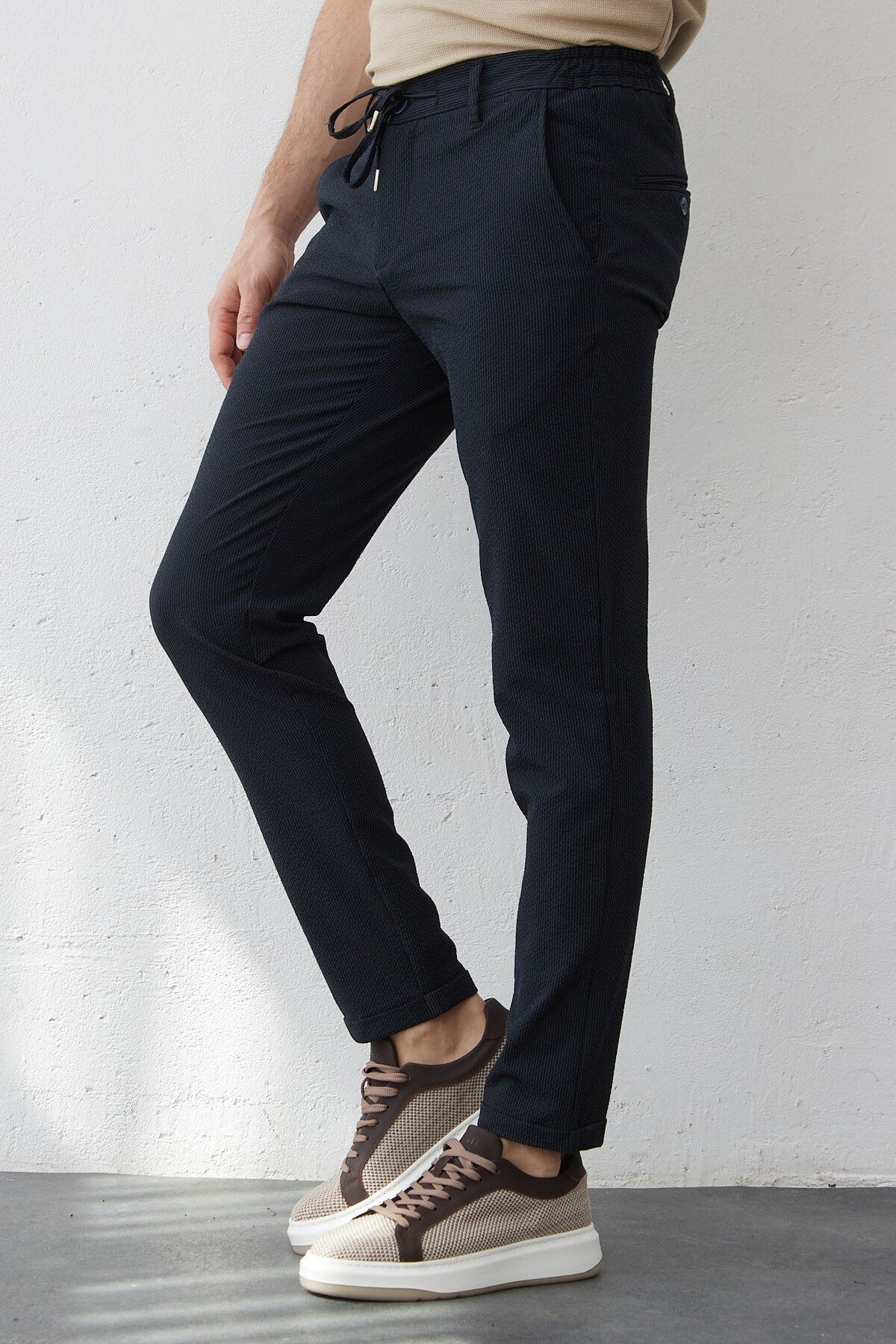 Erkek Beli Lastikli Bağcıklı Gofre Dokuma Likralı Esnek Modern Slim Fit Jogger Pantolon