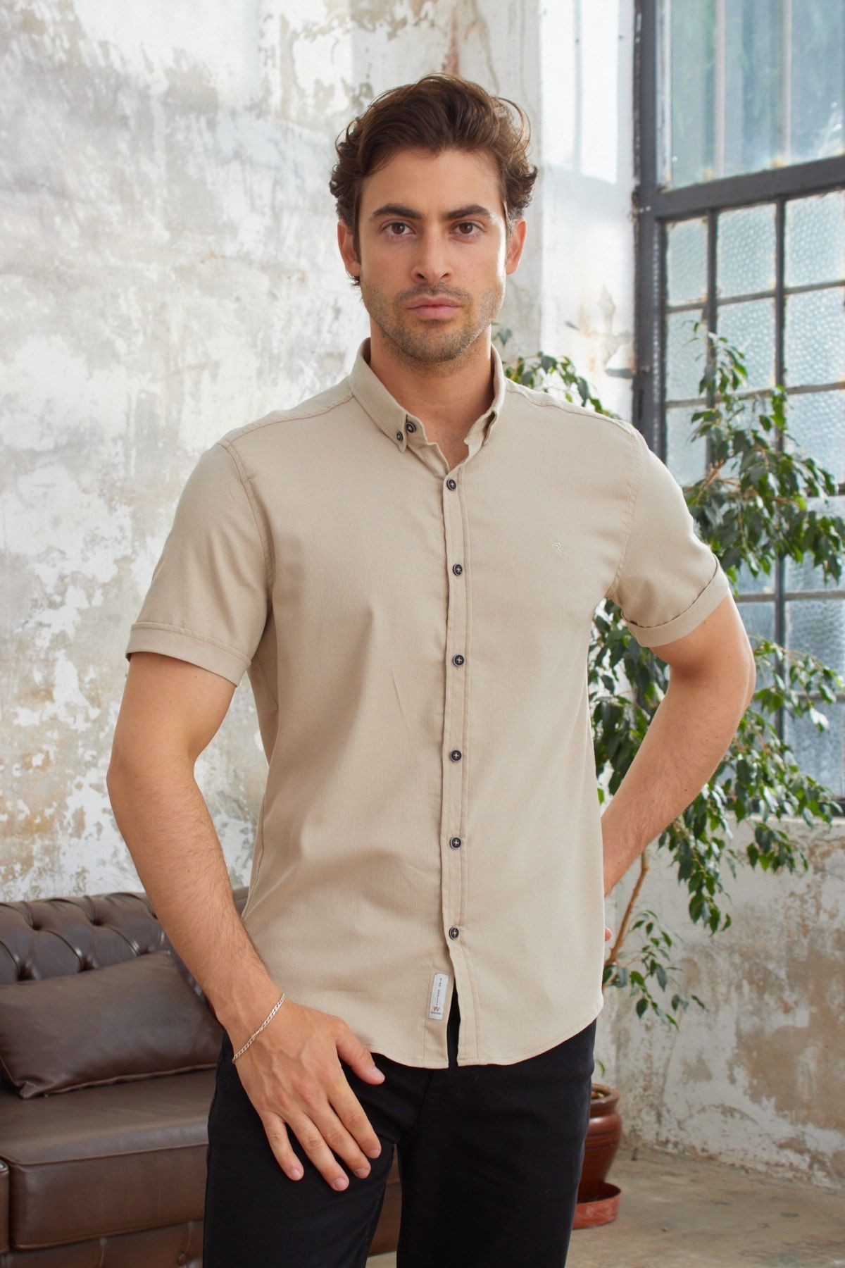Bej Düz Erkek Slim Fit Düğmeli Yaka Yazlık Pamuk-Viskon Gömlek