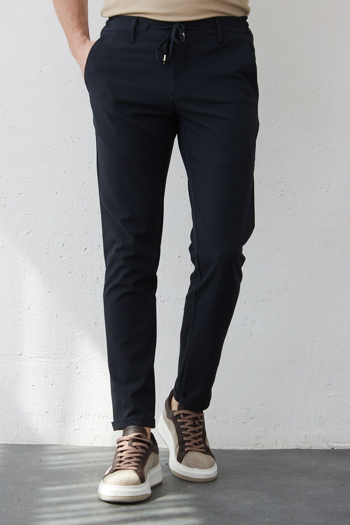 Erkek Beli Lastikli Bağcıklı Gofre Dokuma Likralı Esnek Modern Slim Fit Jogger Pantolon