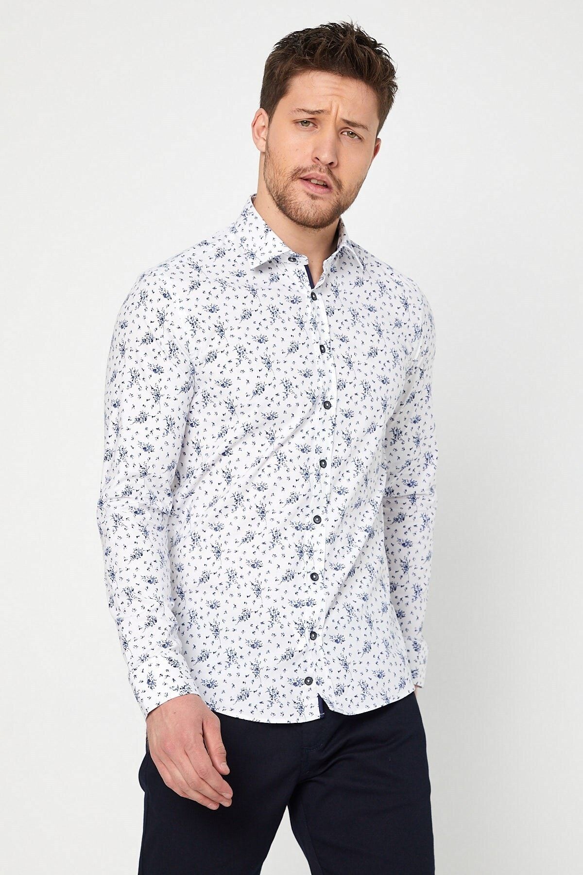 Lacivert Baskılı Beyaz Slim Fit Uzun Kol Gömlek