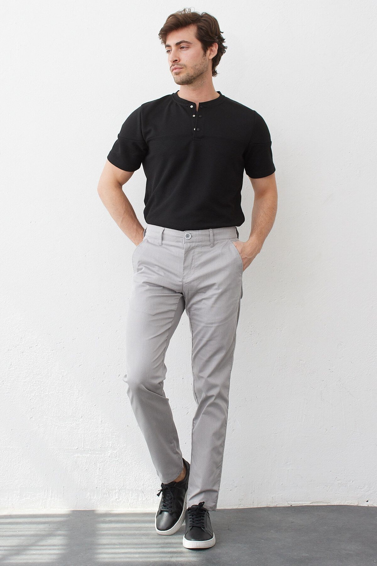 Erkek Açık Gri Yan Cepli Dokuma Likralı Modern Slim Fit Chino Pantolon