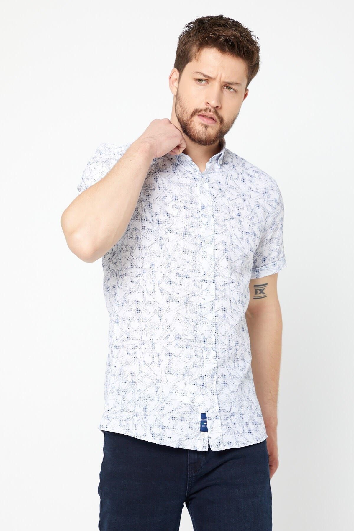 Gofre Baskılı Beyaz Slim Fit Kısa Kol Gömlek