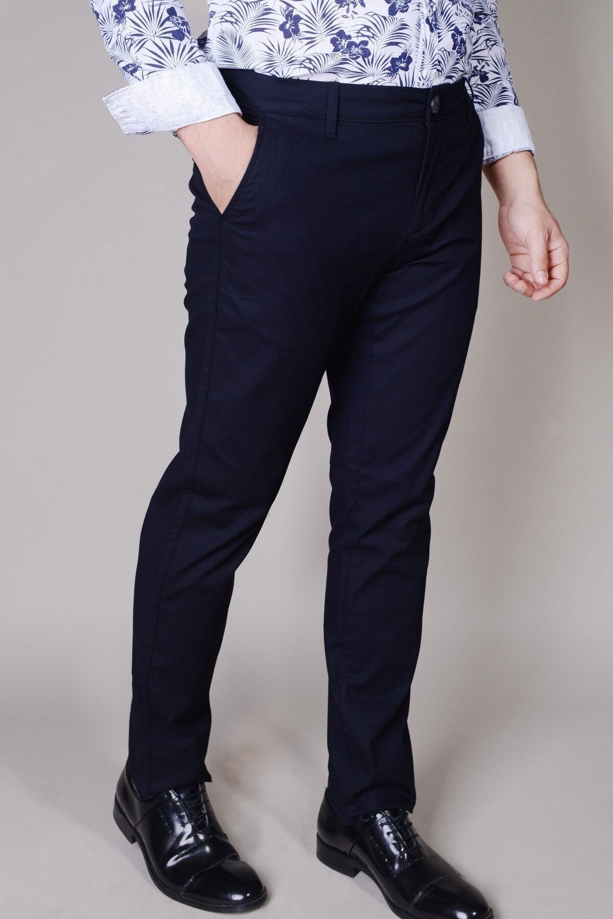 Erkek Lacivert Regular Fit Armürlü Pantolon