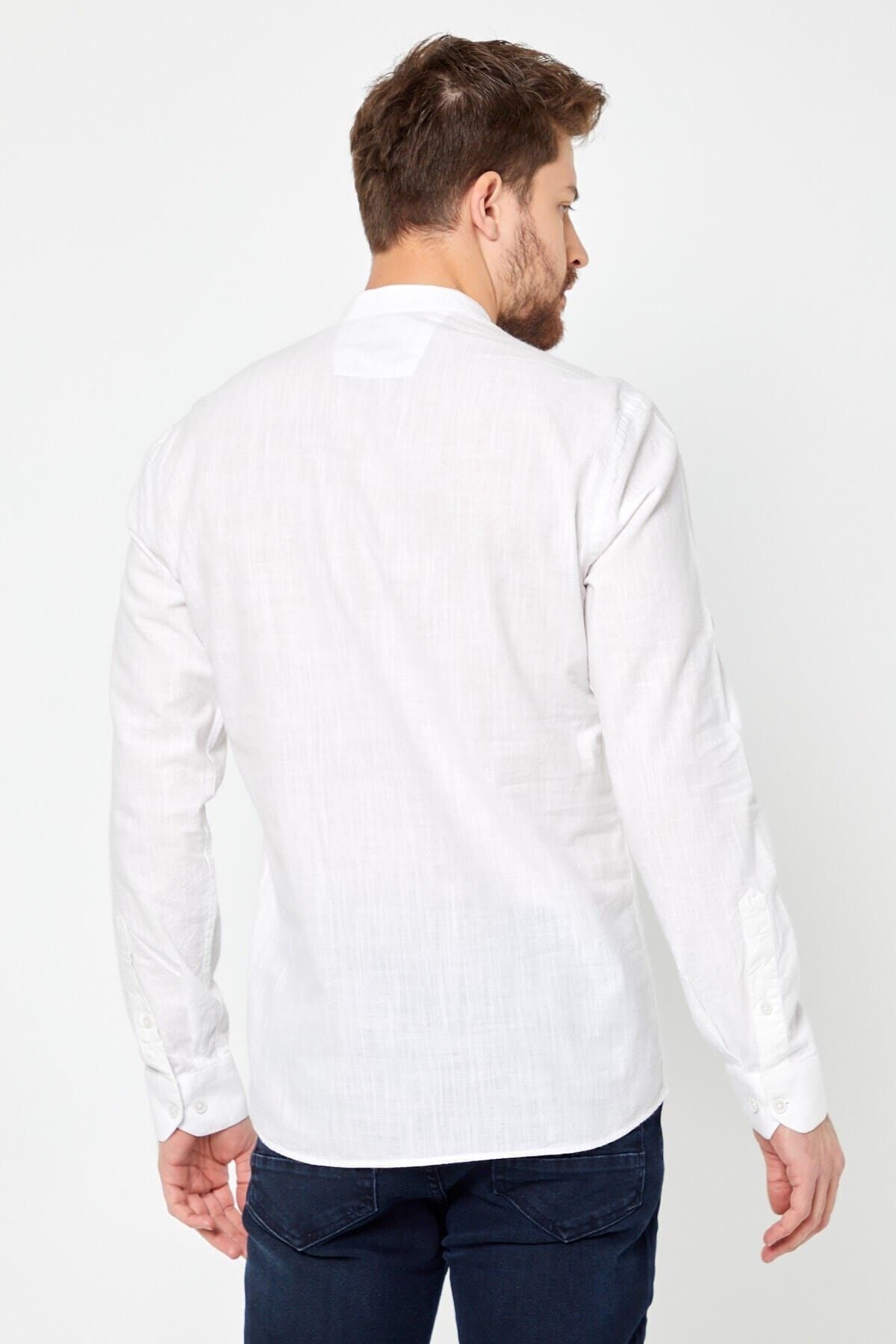 Keten Hakim Yaka Yarım Pat Beyaz Slim Fit Uzun Kol Gömlek