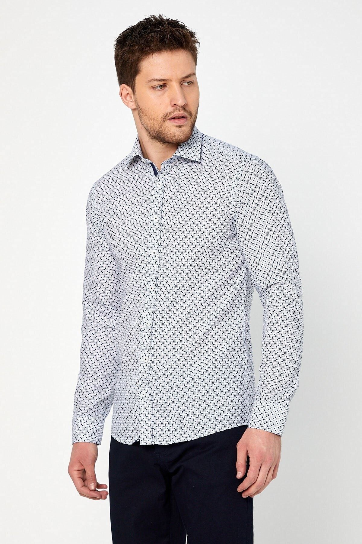 Lacivert Baskılı Beyaz Slim Fit Uzun Kol Gömlek
