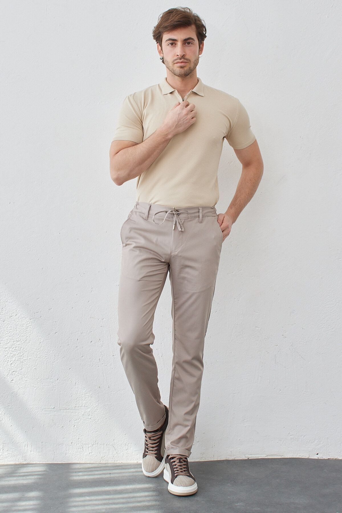 Erkek Açık Gri Beli Lastikli Bağcıklı Dokuma Likralı Esnek Modern Slim Fit Jogger Pantolon