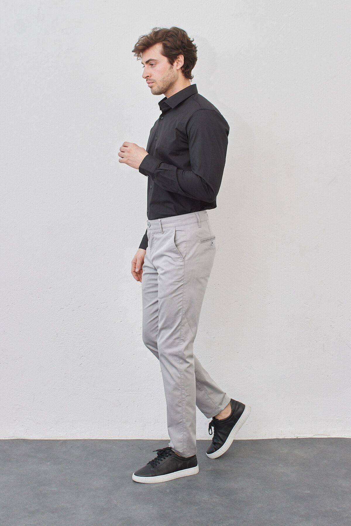 Erkek Beyaz Slim Fit Dar Kesim Pamuklu Oxford Kolay Ütü Klasik Yaka Armürlü Gömlek