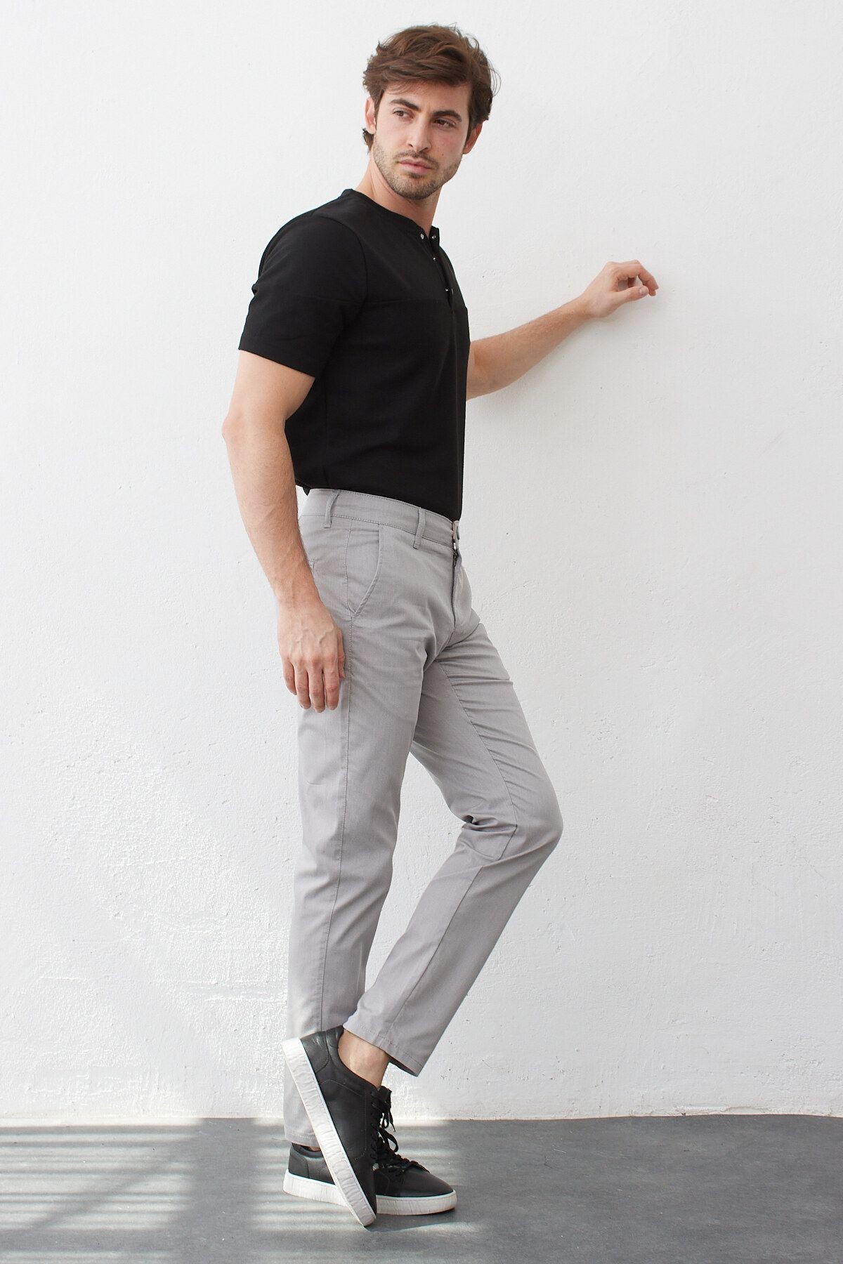 Erkek Açık Gri Yan Cepli Dokuma Likralı Modern Slim Fit Chino Pantolon
