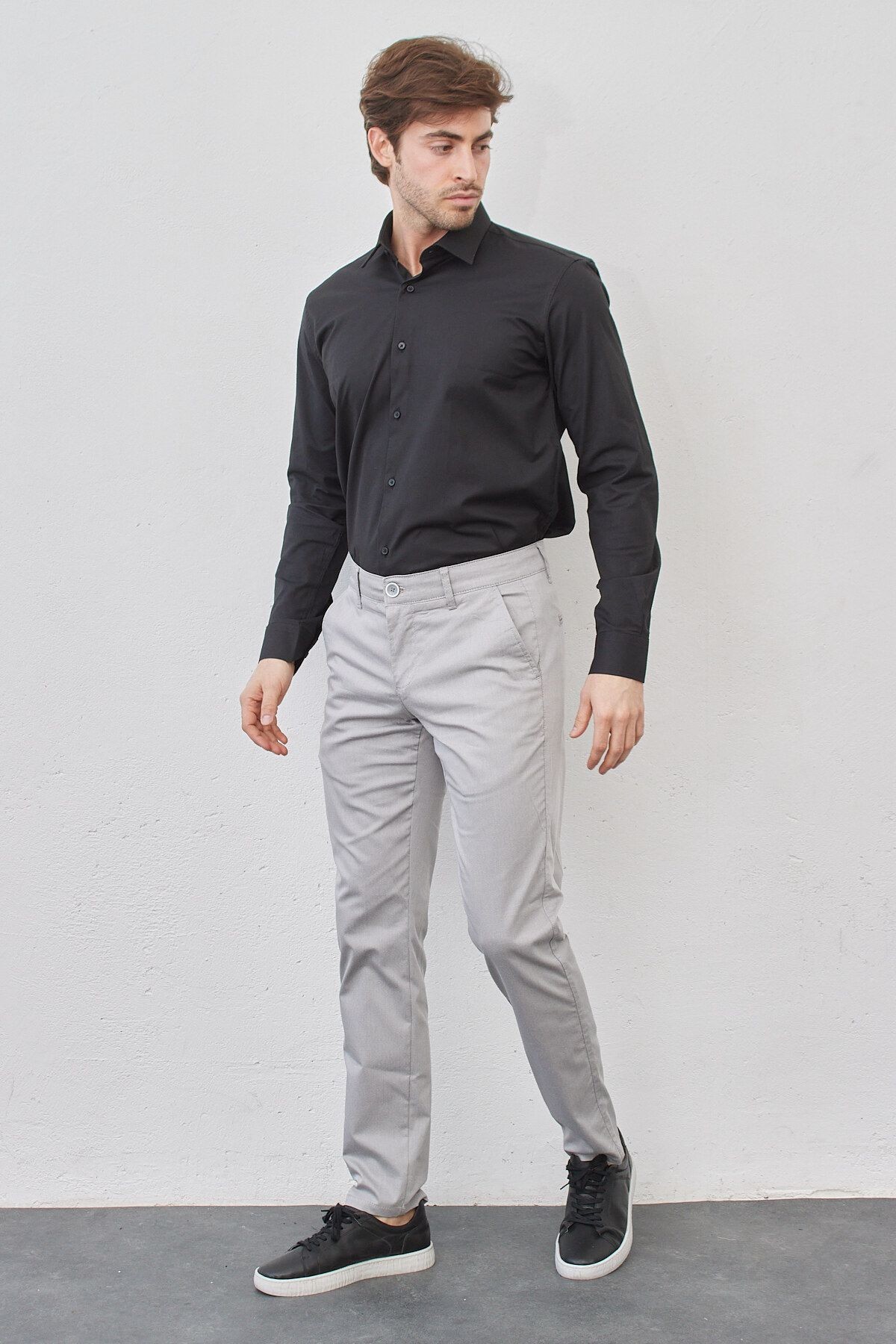 Erkek Beyaz Slim Fit Dar Kesim Pamuklu Oxford Kolay Ütü Klasik Yaka Armürlü Gömlek