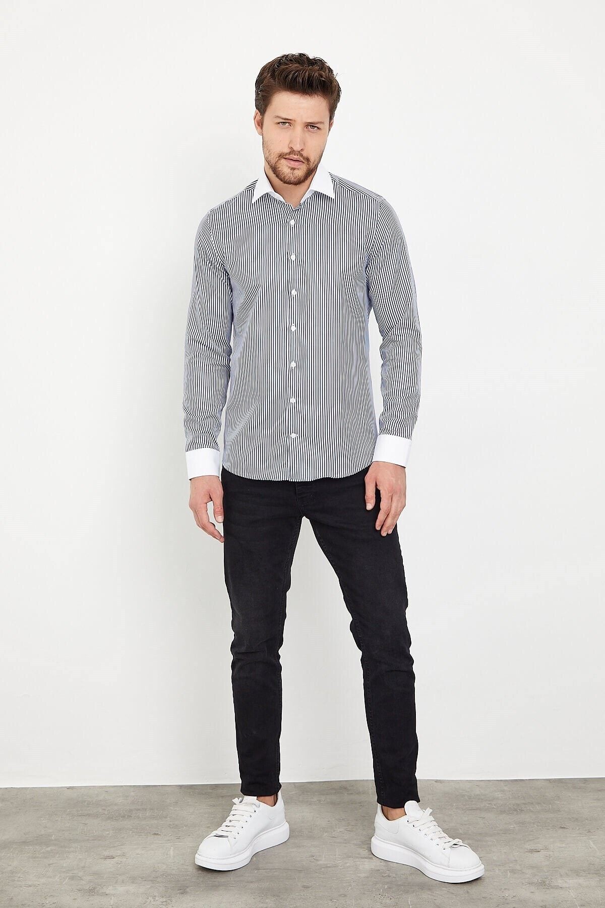 Beyaz Yakalı Laci Beyaz Çizgili Slim Fit Uzun Kol Gömlek