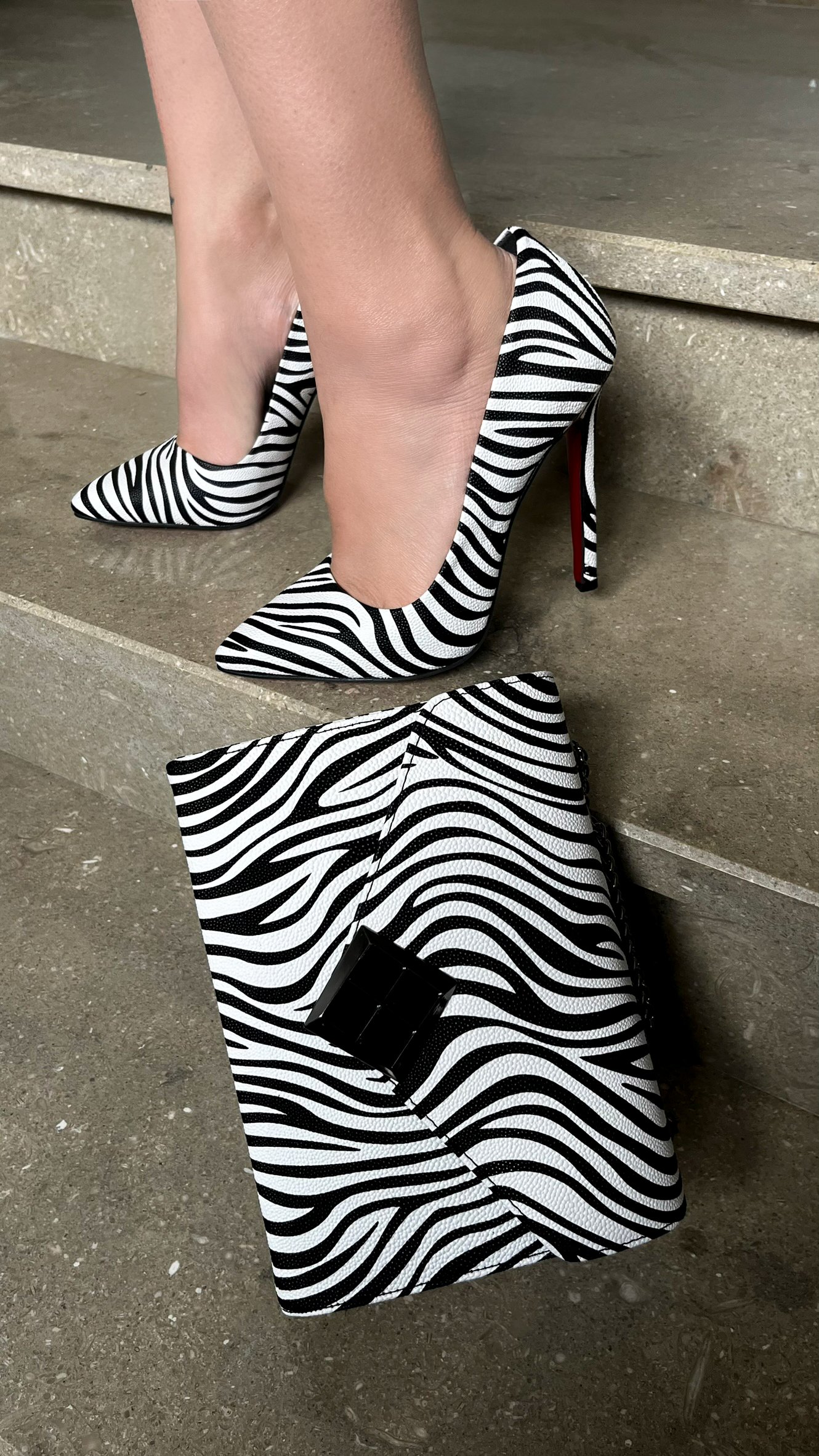 Zebra Desenli Stiletto