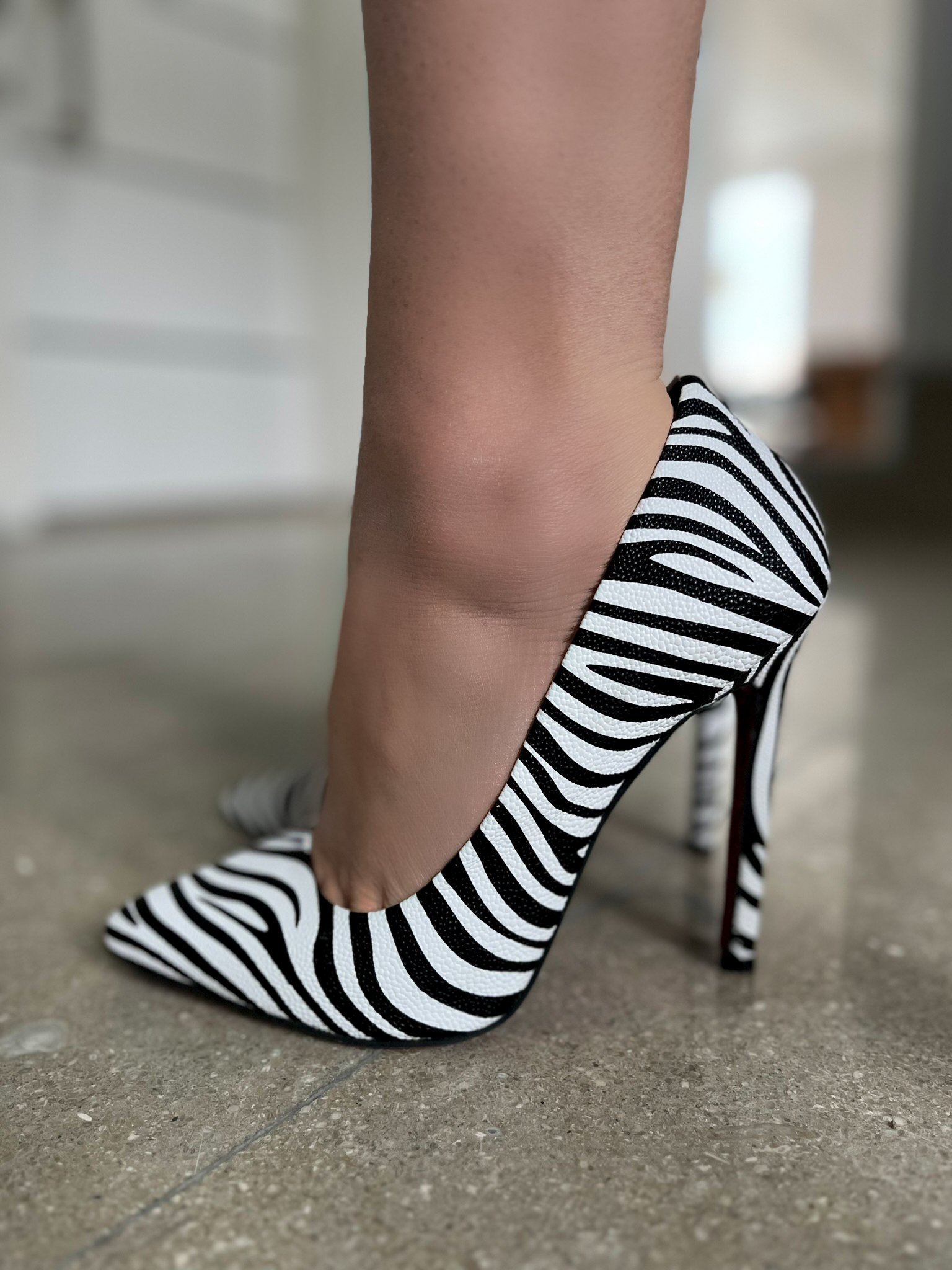 Zebra Desenli Stiletto