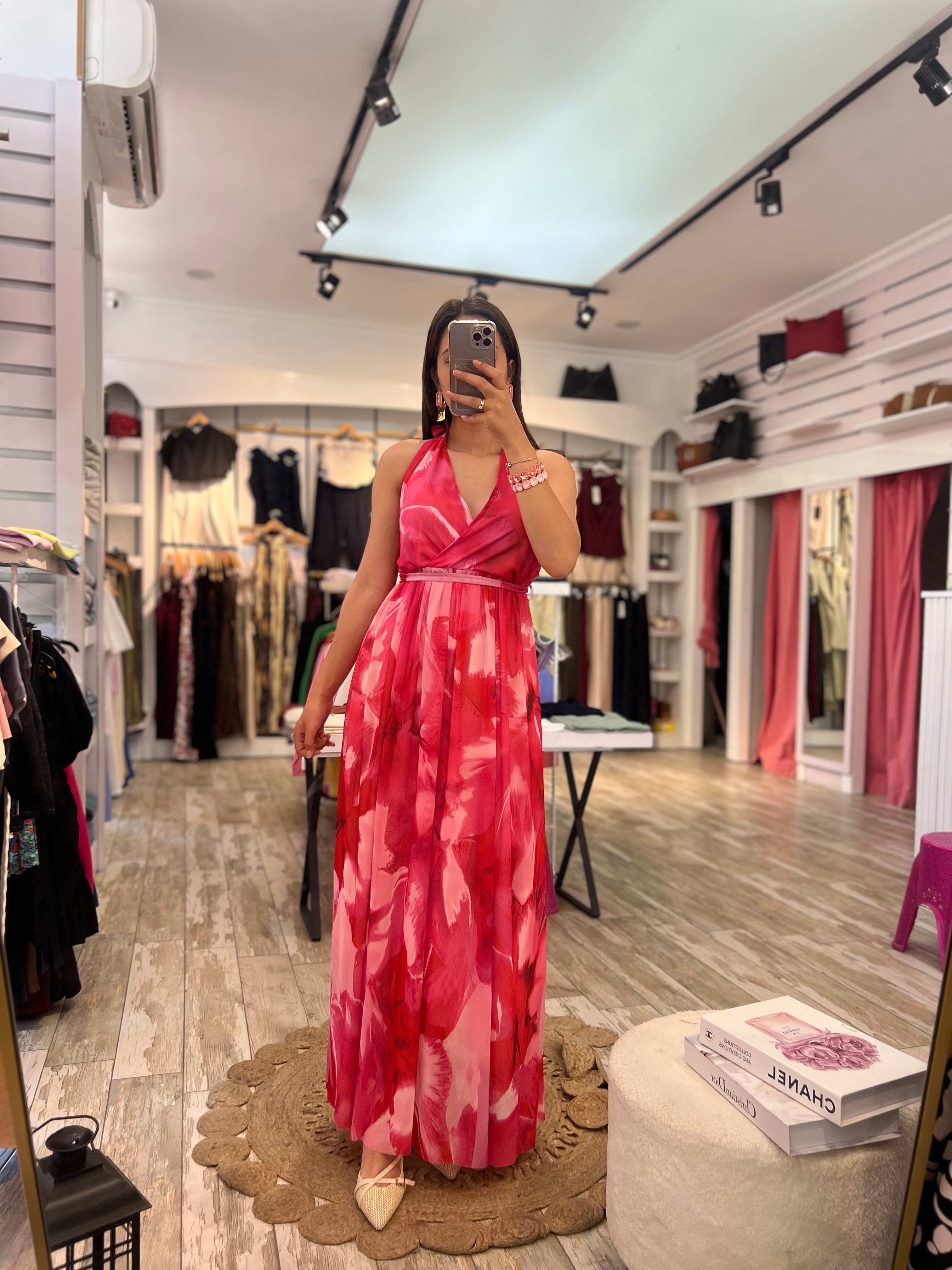 Boyundan Bağlamalı Elbise 