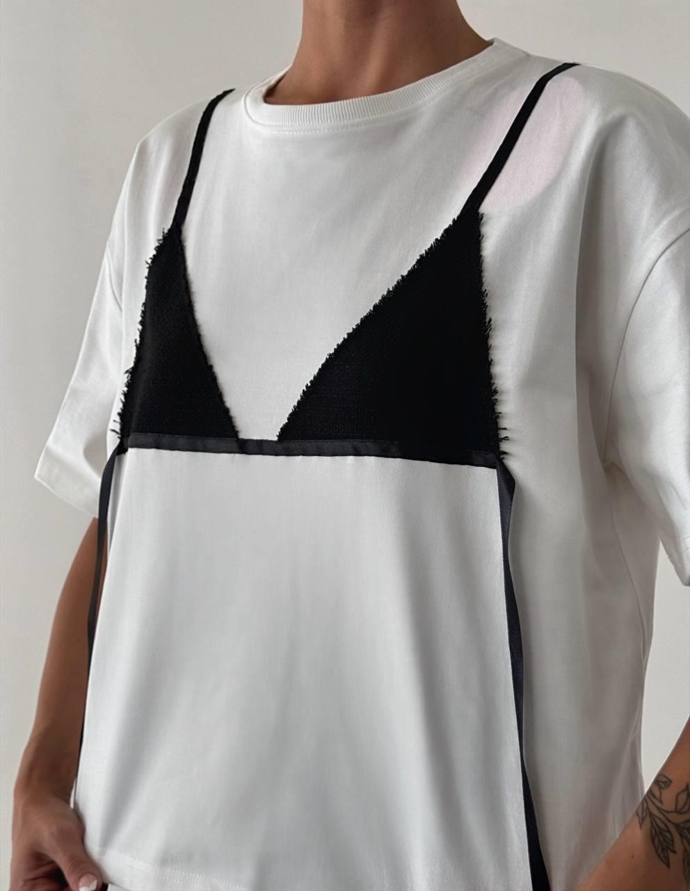 1810049 BİKİNİ DETAYLI T-SHIRT